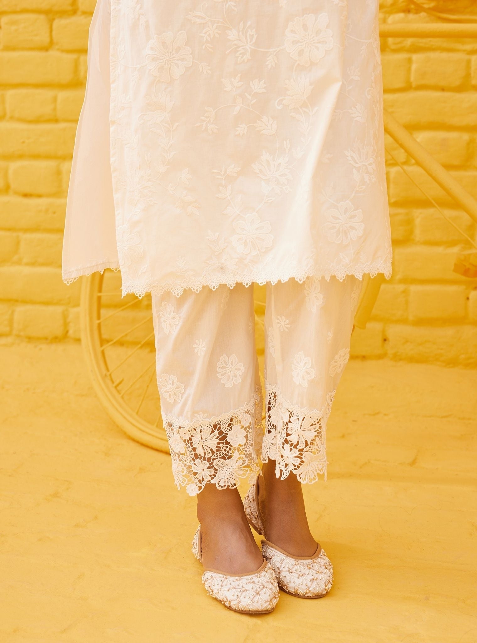 Roli Supima Cotton Off White Kurta Set