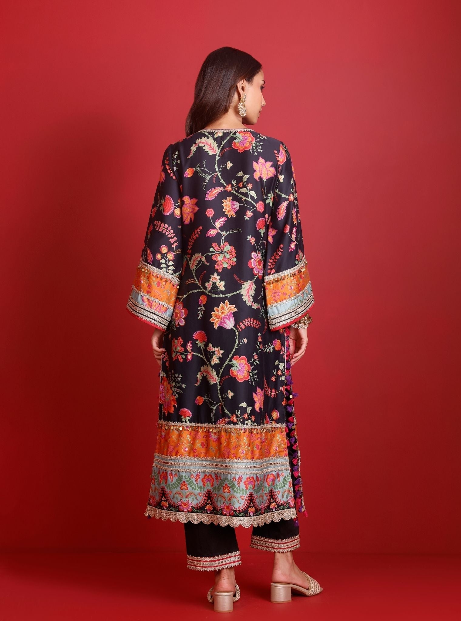 Nisi Pima Satin Printed Black Kurta Set