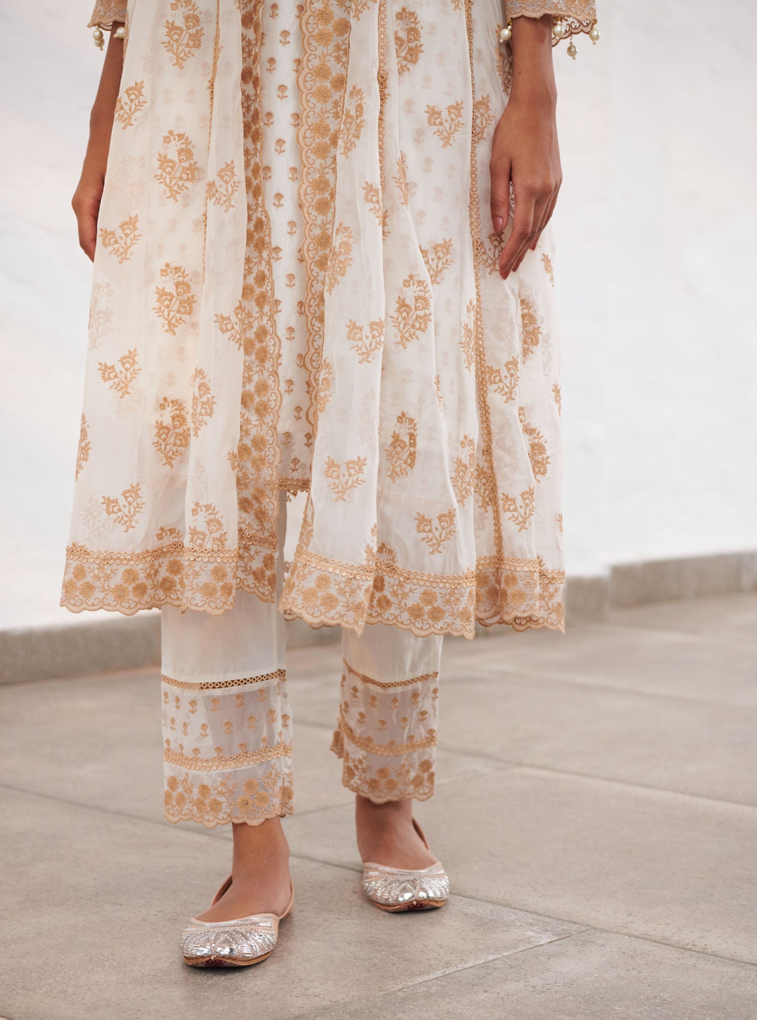Aberdeen Organza Off White Anarkali Kurta Set