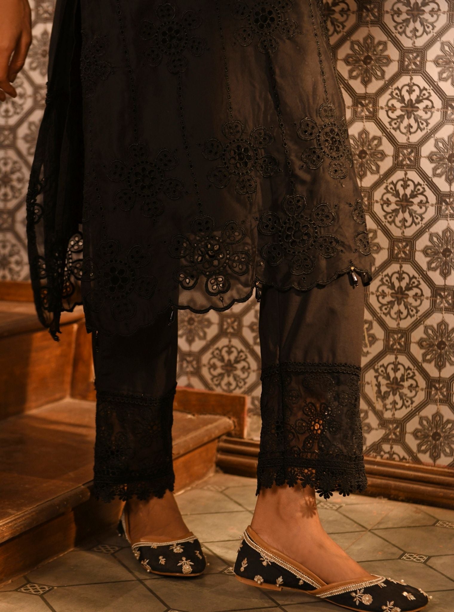 Bita Organza Black Kurta Set