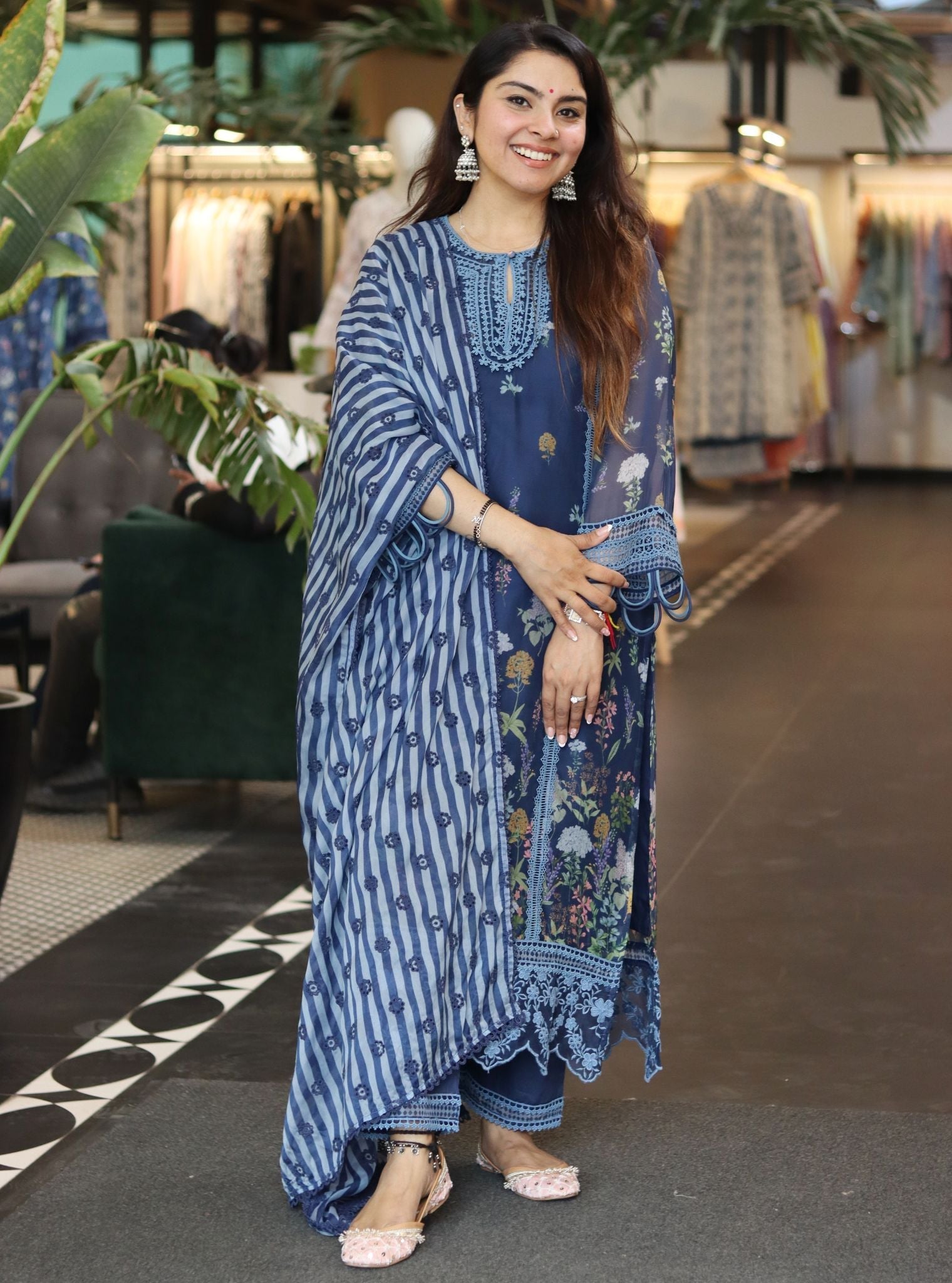Neda Organza Printed Navy Kurta Set