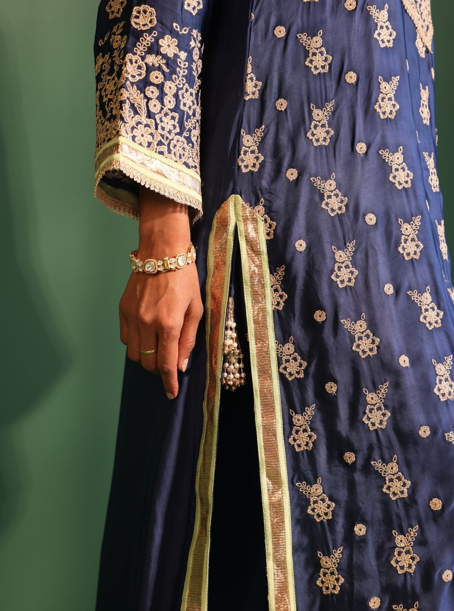 Nazakat Cupro Satin Navy Kurta Set