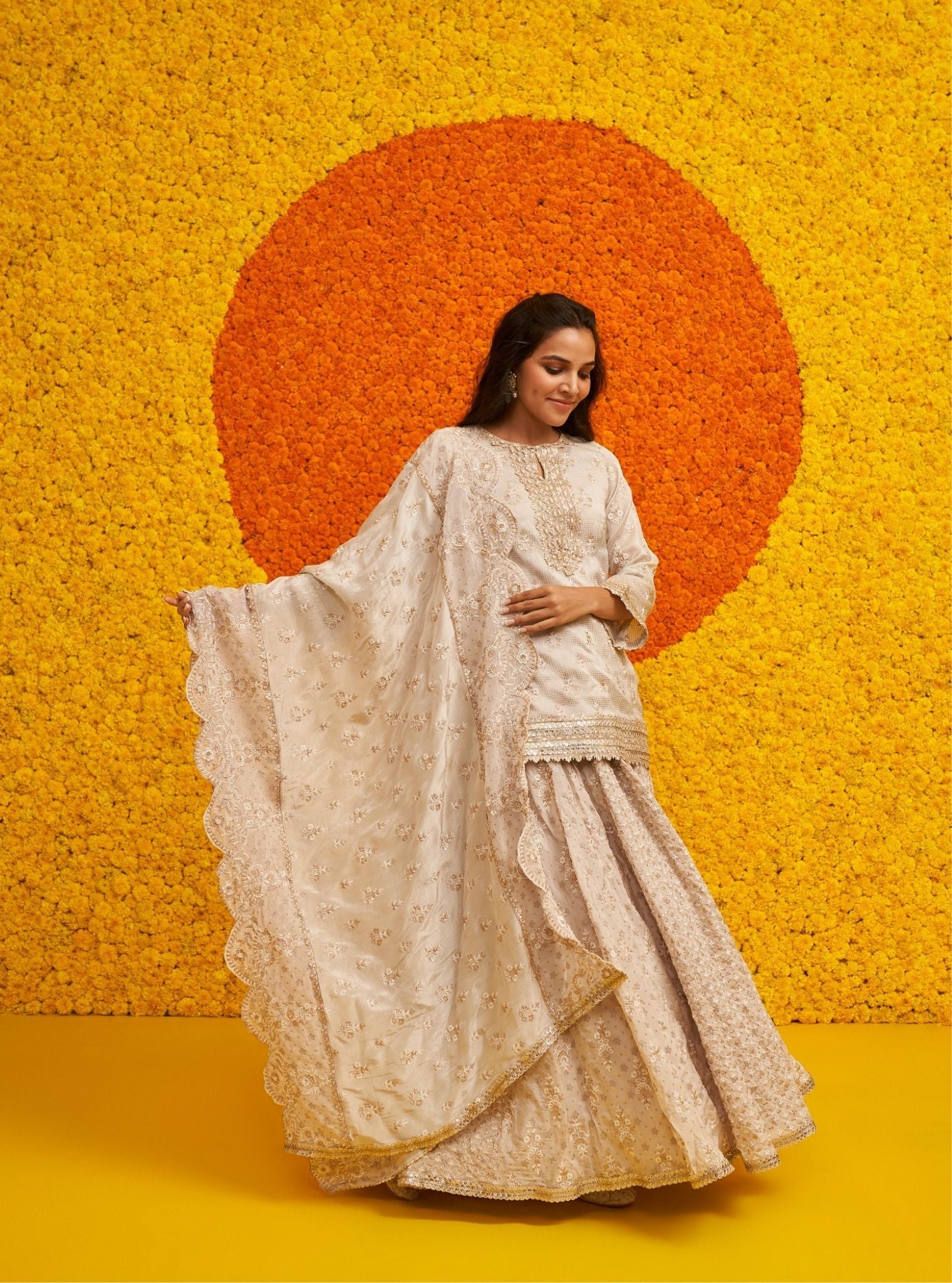 Nazariya Banarsi Off White Kurta Set