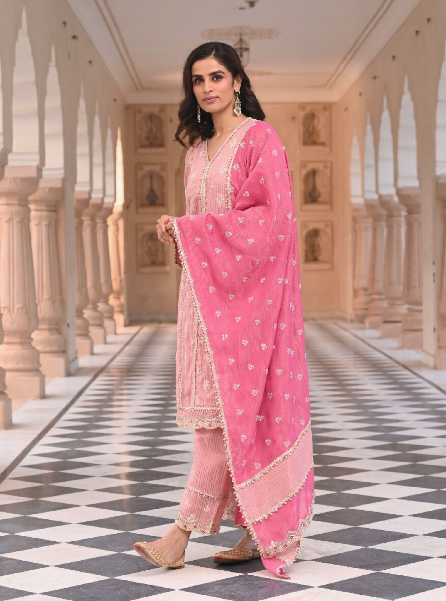 Gerua Banarsi Pink Kurta Set