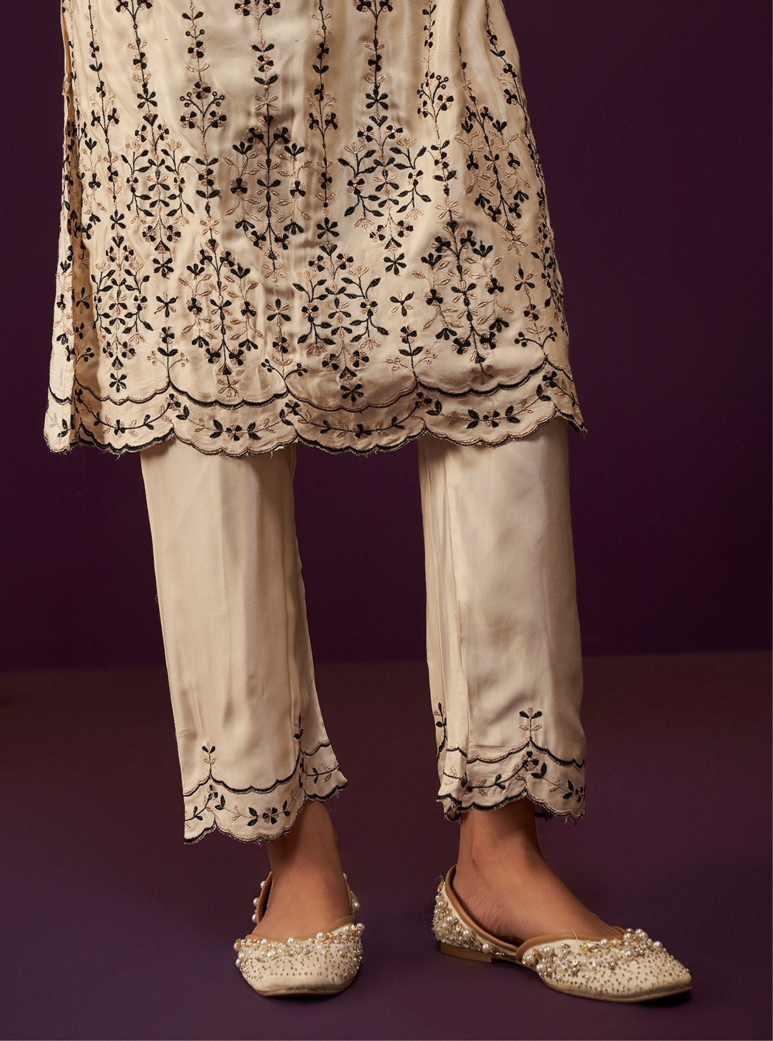Tasanee Cupro Satin Off White Kurta Set