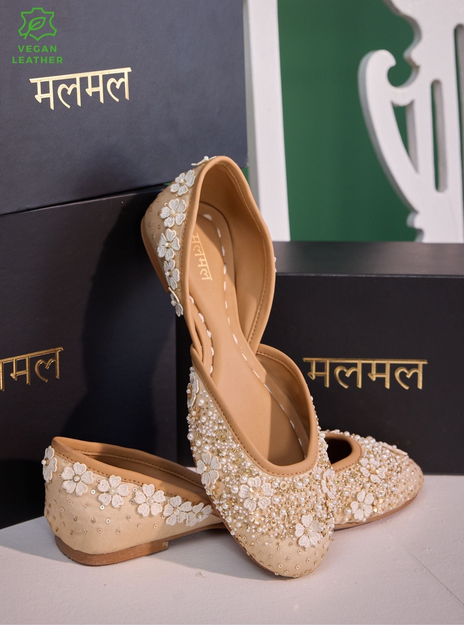 Eshaal Gold Vegan Jutti