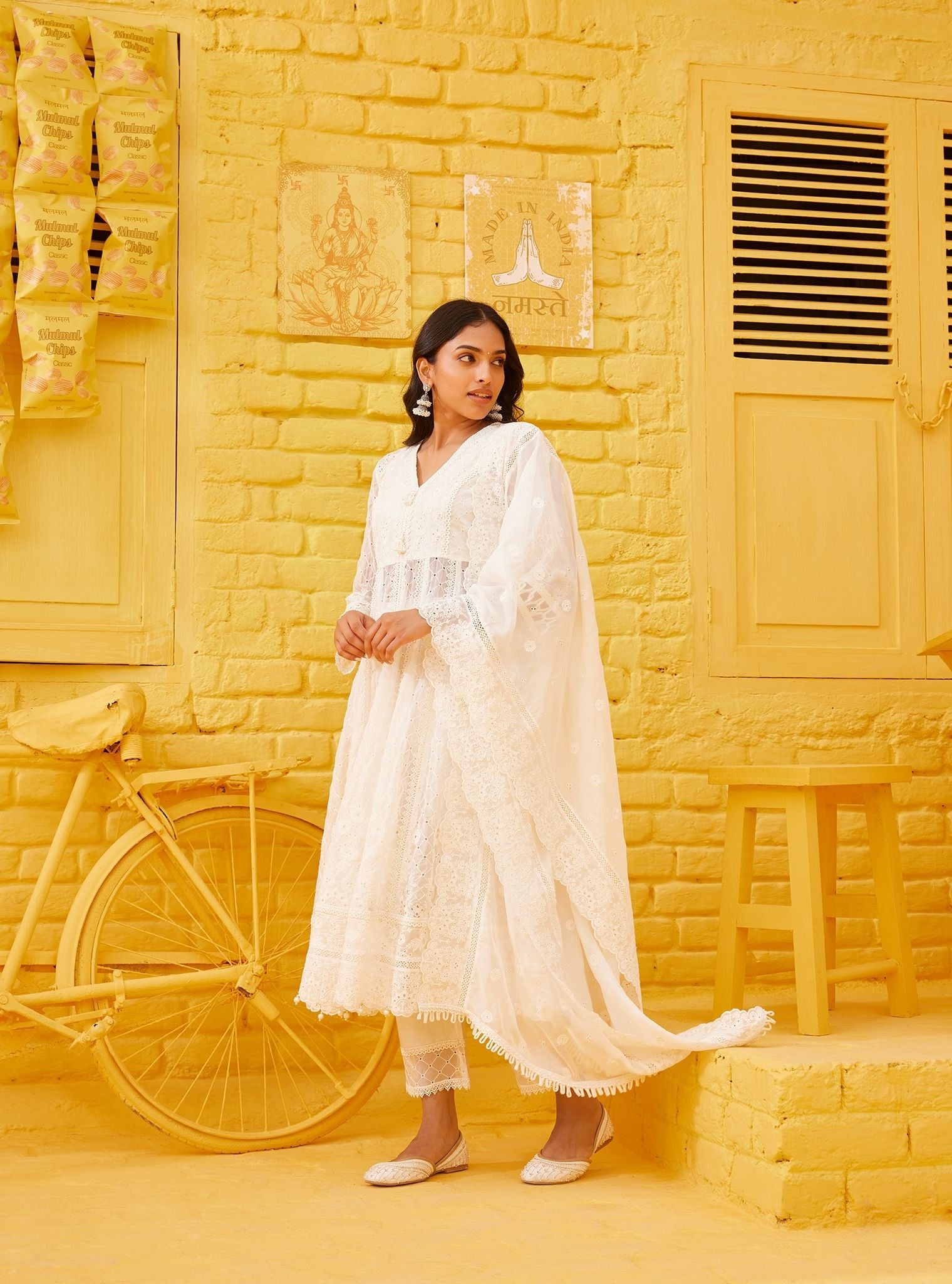Ilaa Organza Off White Anarkali Kurta Set