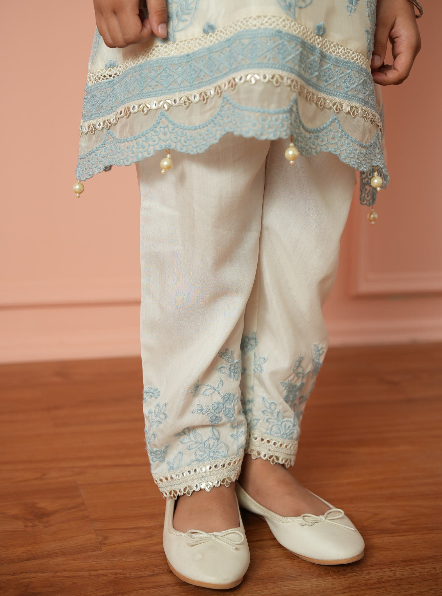 Eirlys Organza Off White Kurta Set