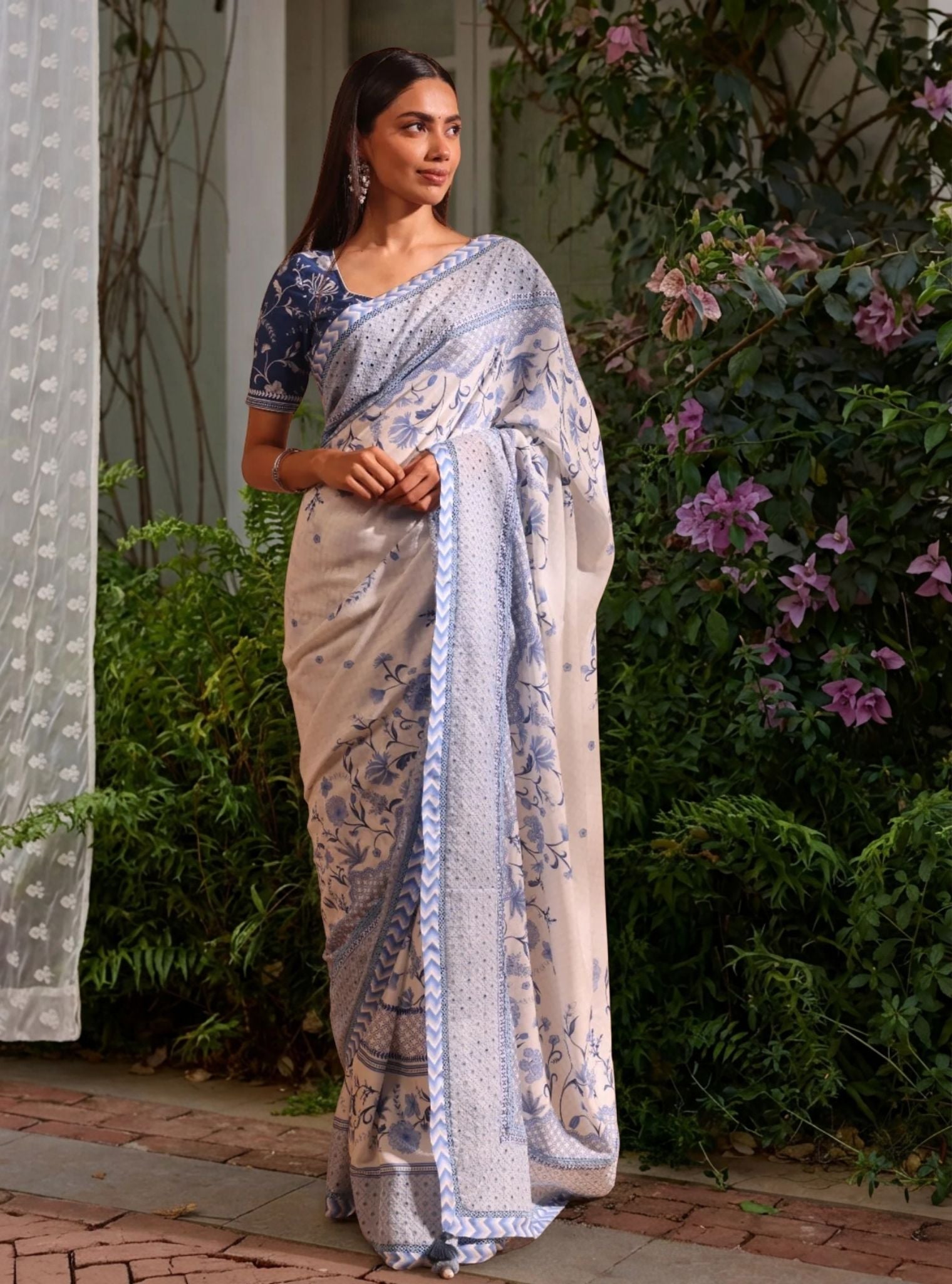 Niri Lawn White Saree