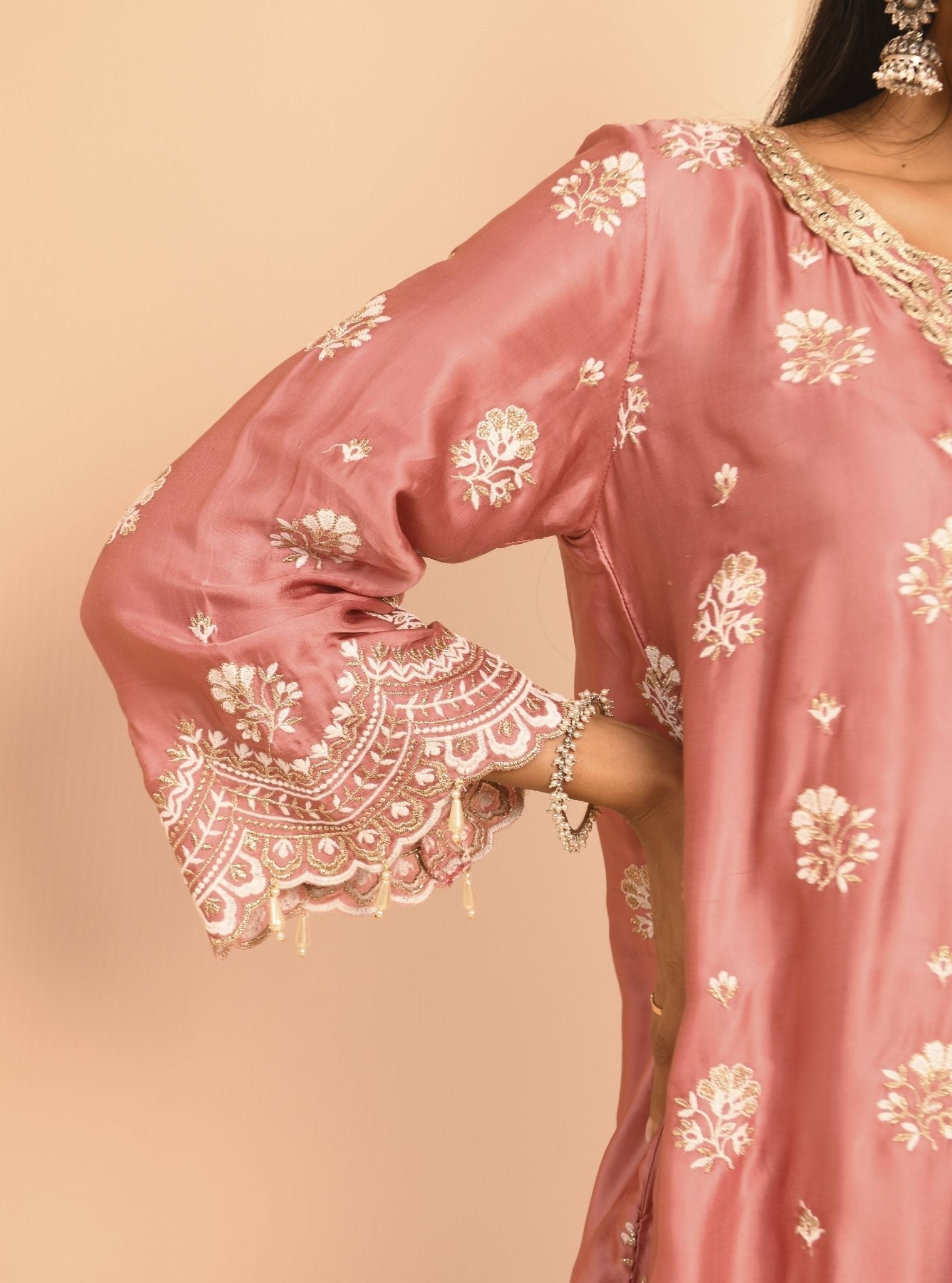 Mehar Luxe Satin Mauve Kurta Set