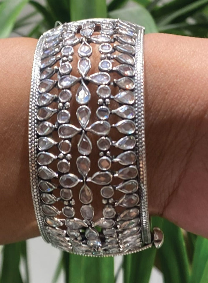 Pure Silver Kaner Kada