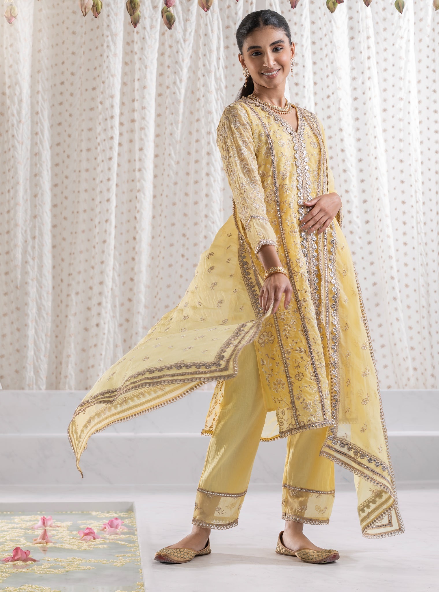 Sawariya Organza Yellow Kurta Set