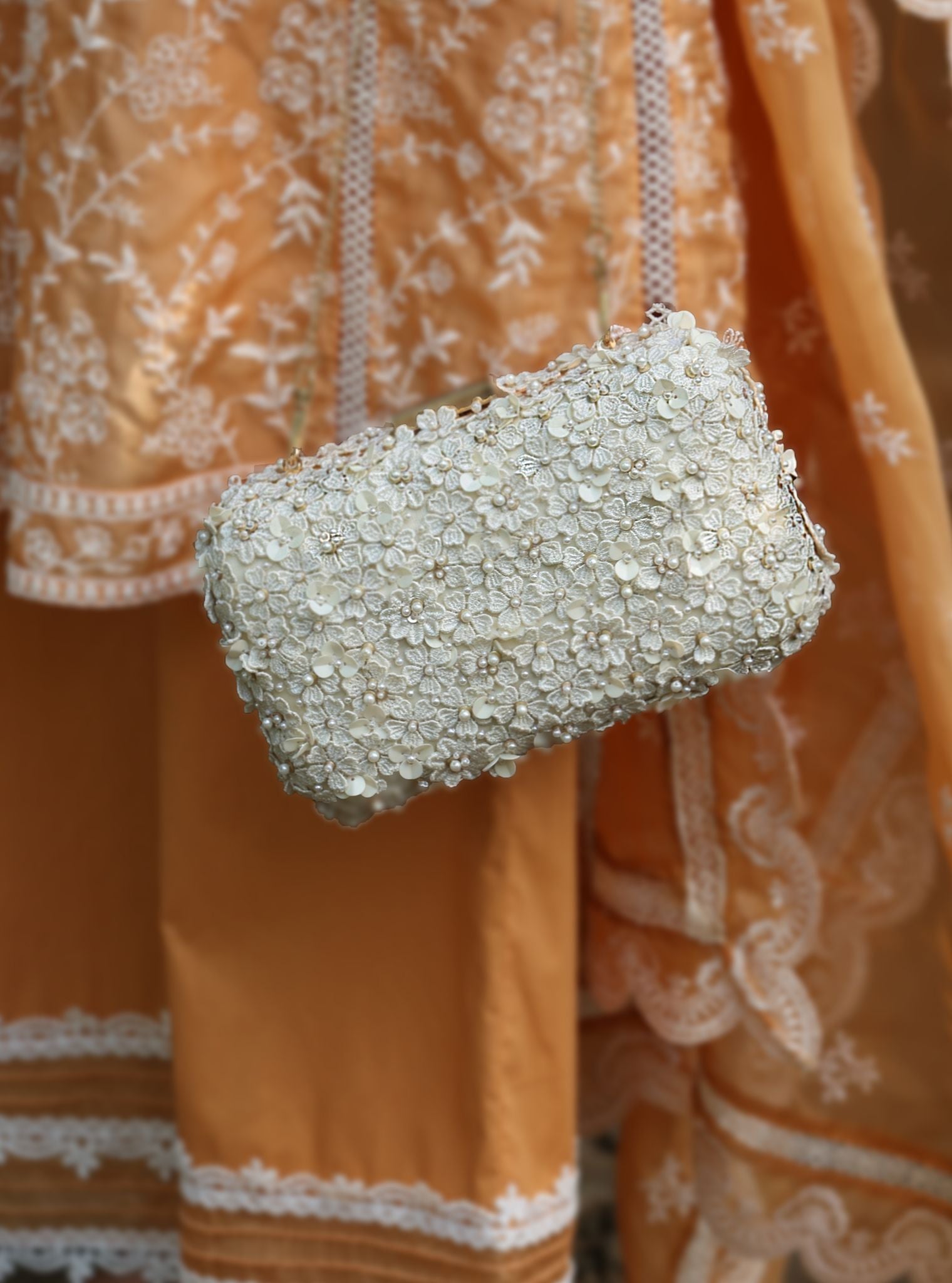 Mulmul Dua Off White Clutch Bag