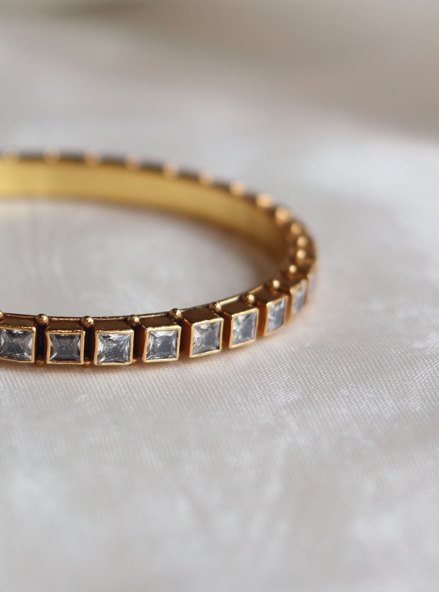 Pure Silver Aruna Bangle