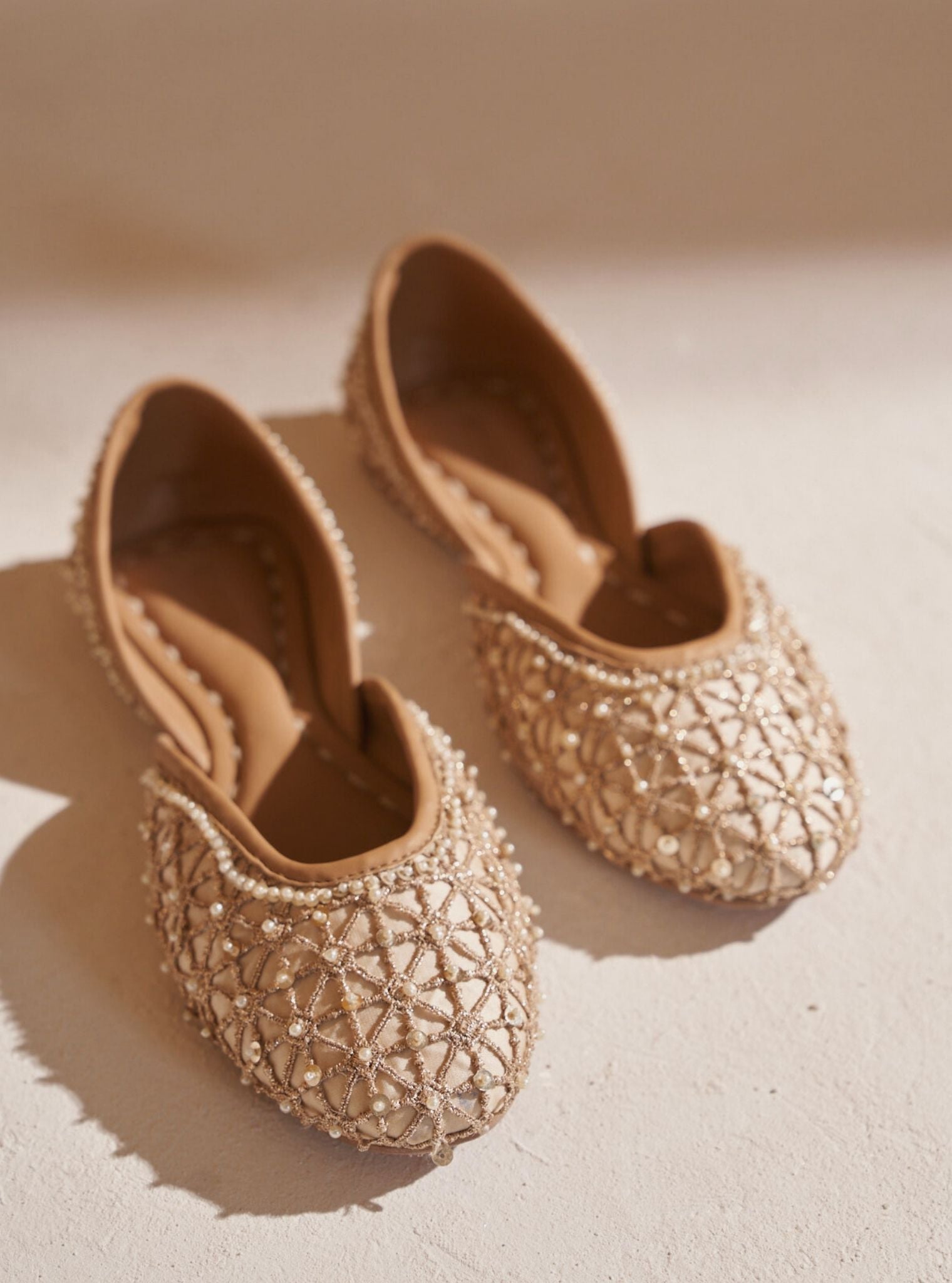 Nutan Gold Vegan Jutti