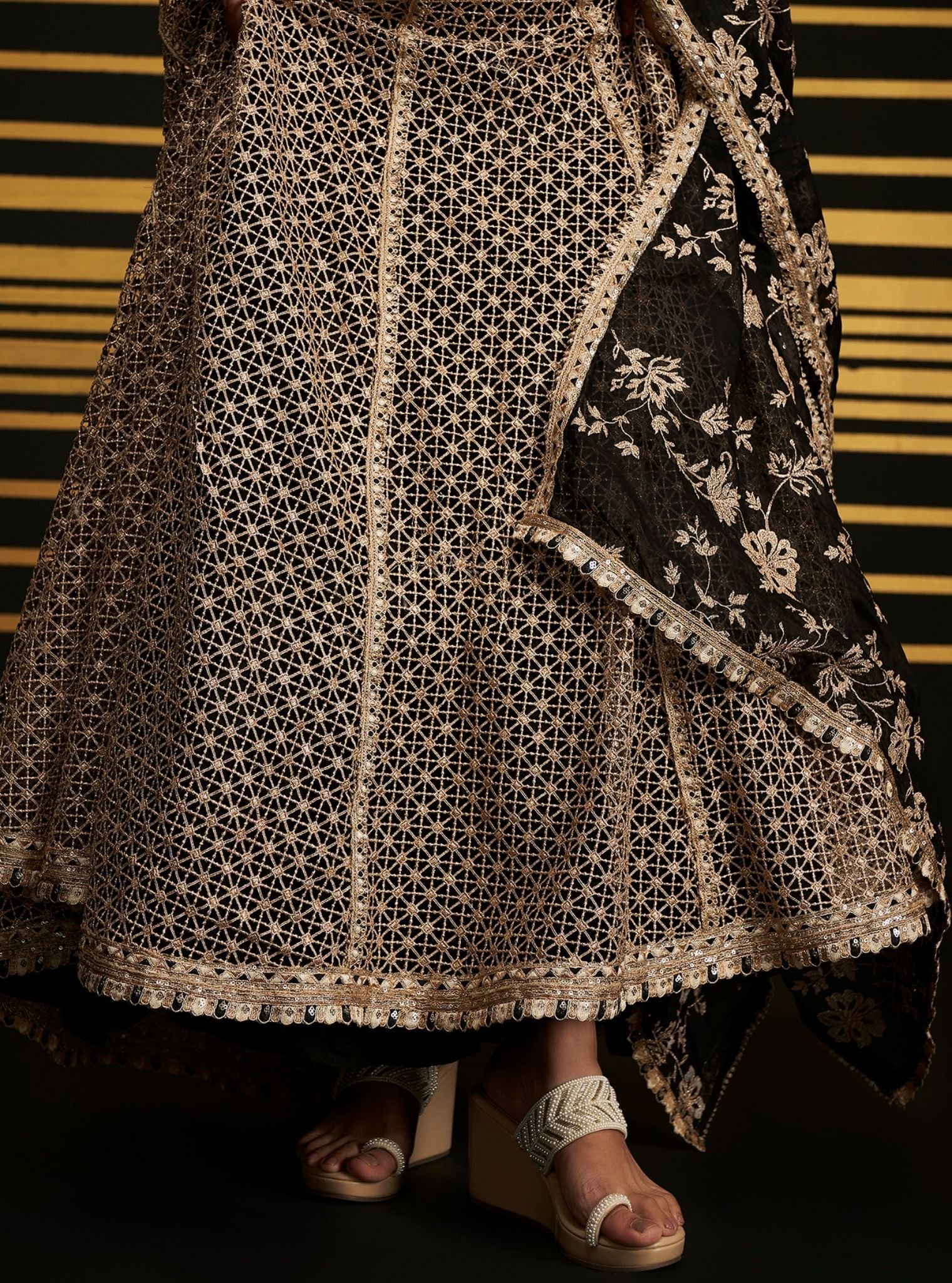 Mulmul Organza Rehnuma Black Dupatta