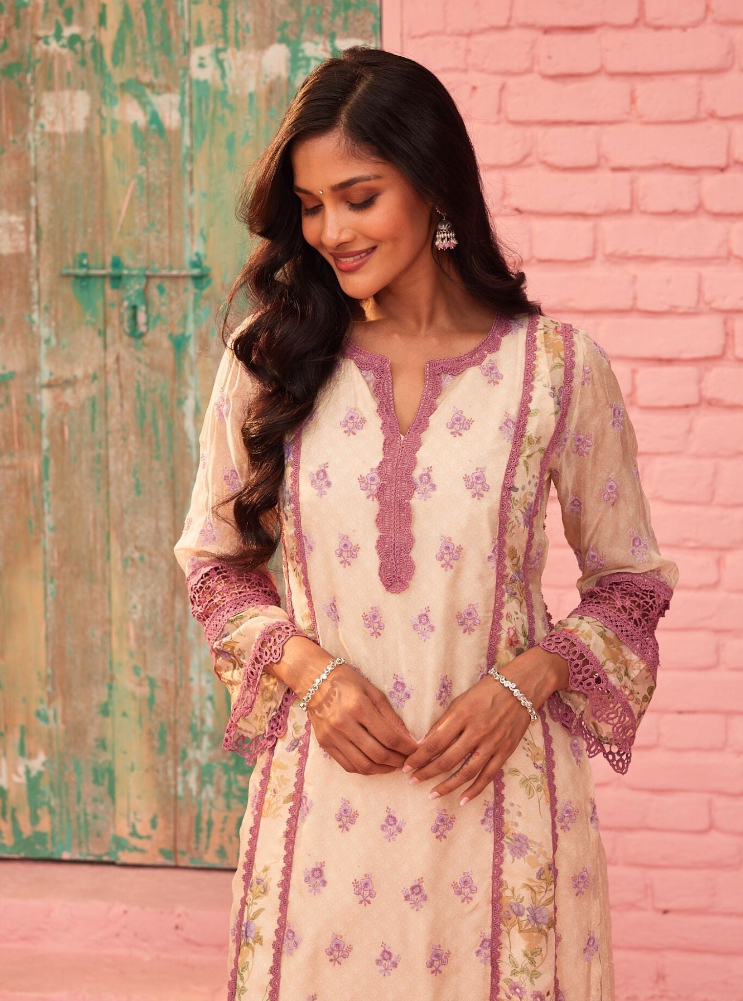 Alwen Organza Printed Off White Kurta Set