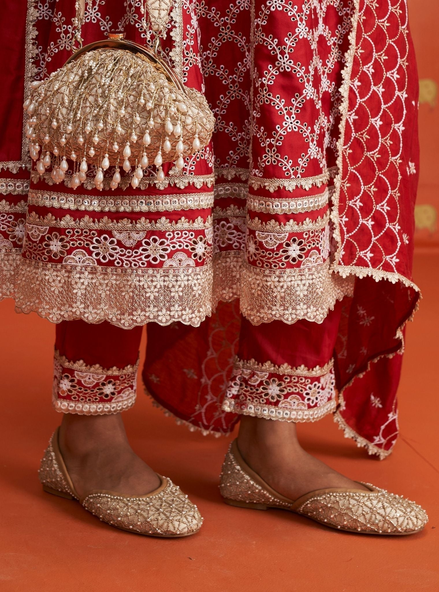 Nutan Gold Vegan Jutti