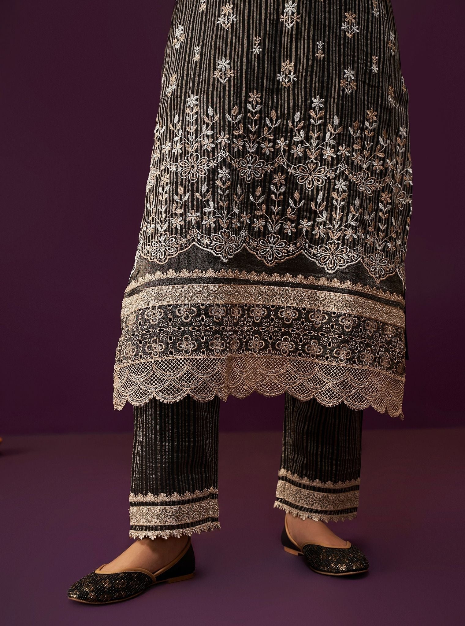 Idaya Banarsi Black Kurta Set