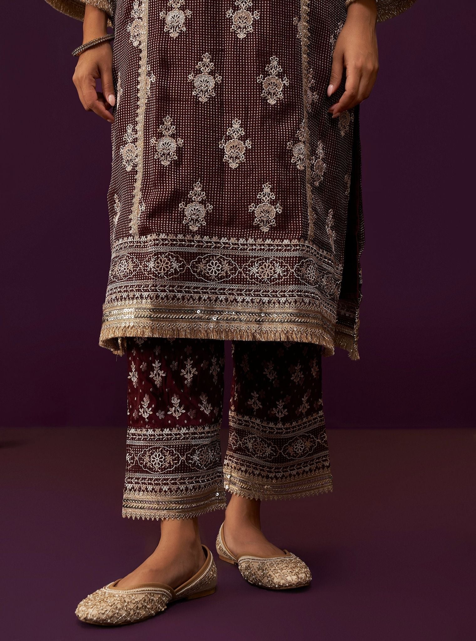 Iyana Banarsi Wine Kurta Set