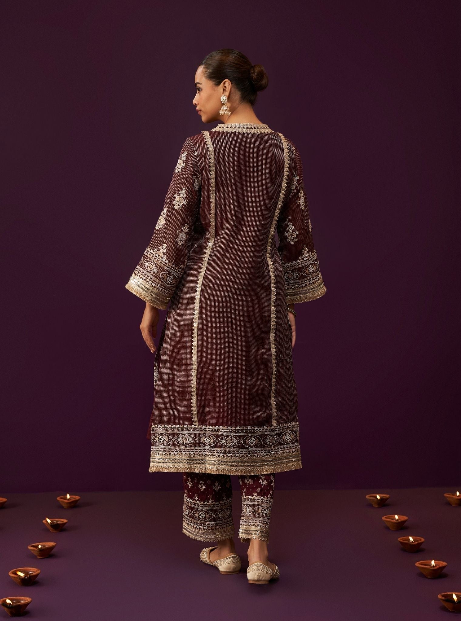 Iyana Banarsi Wine Kurta Set