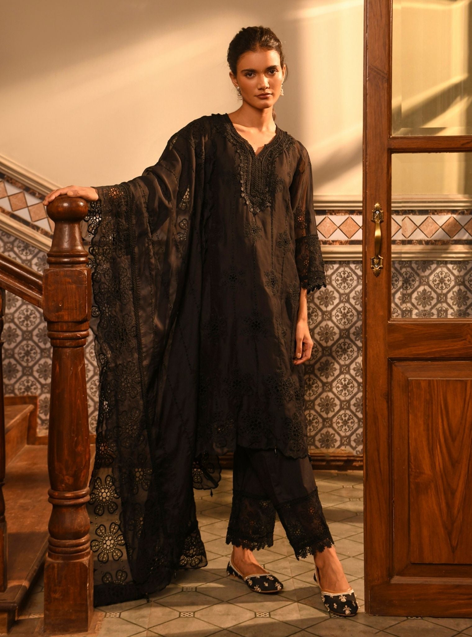Bita Organza Black Kurta Set