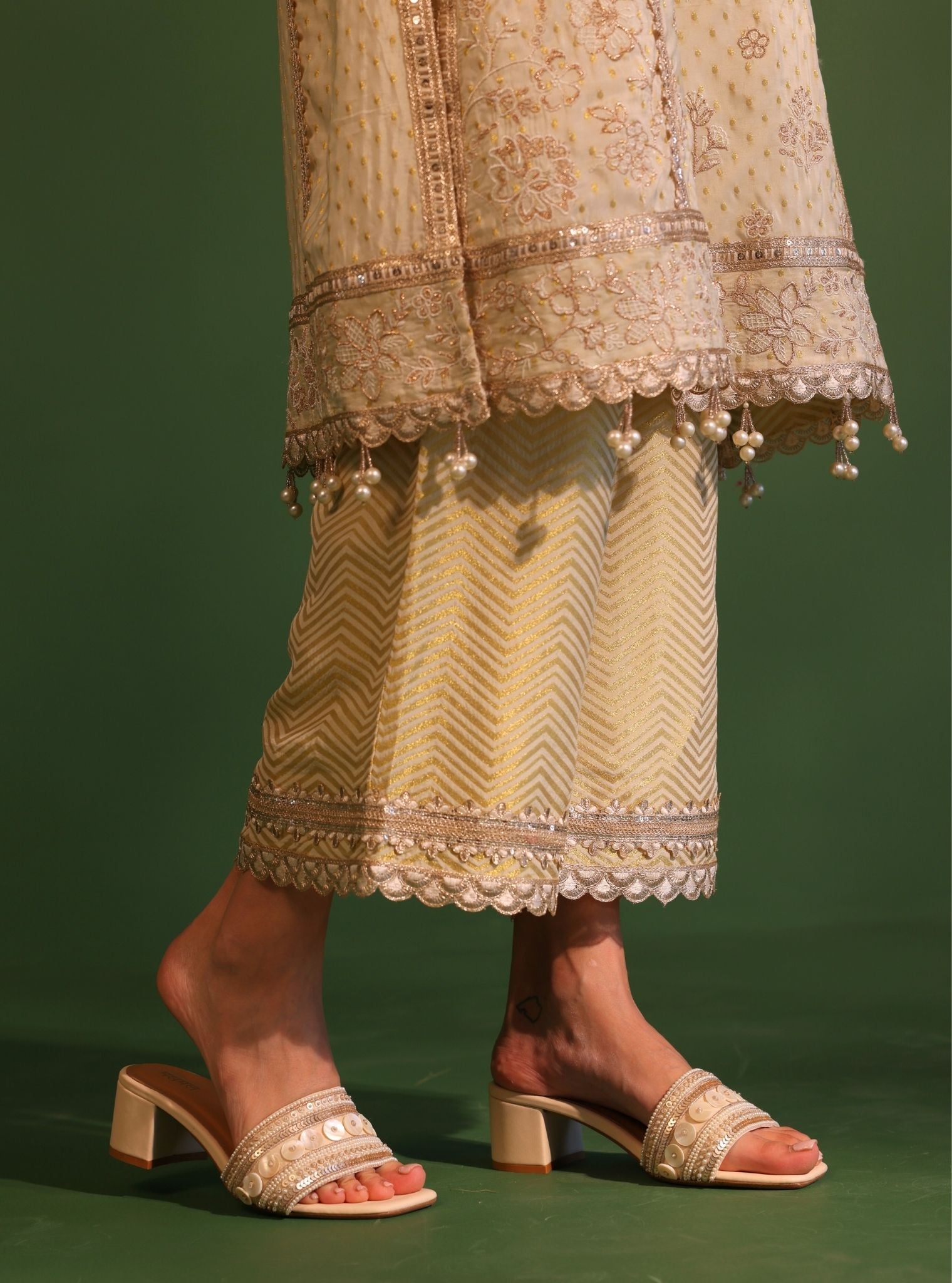Dhol Banarsi Off White Kurta Set