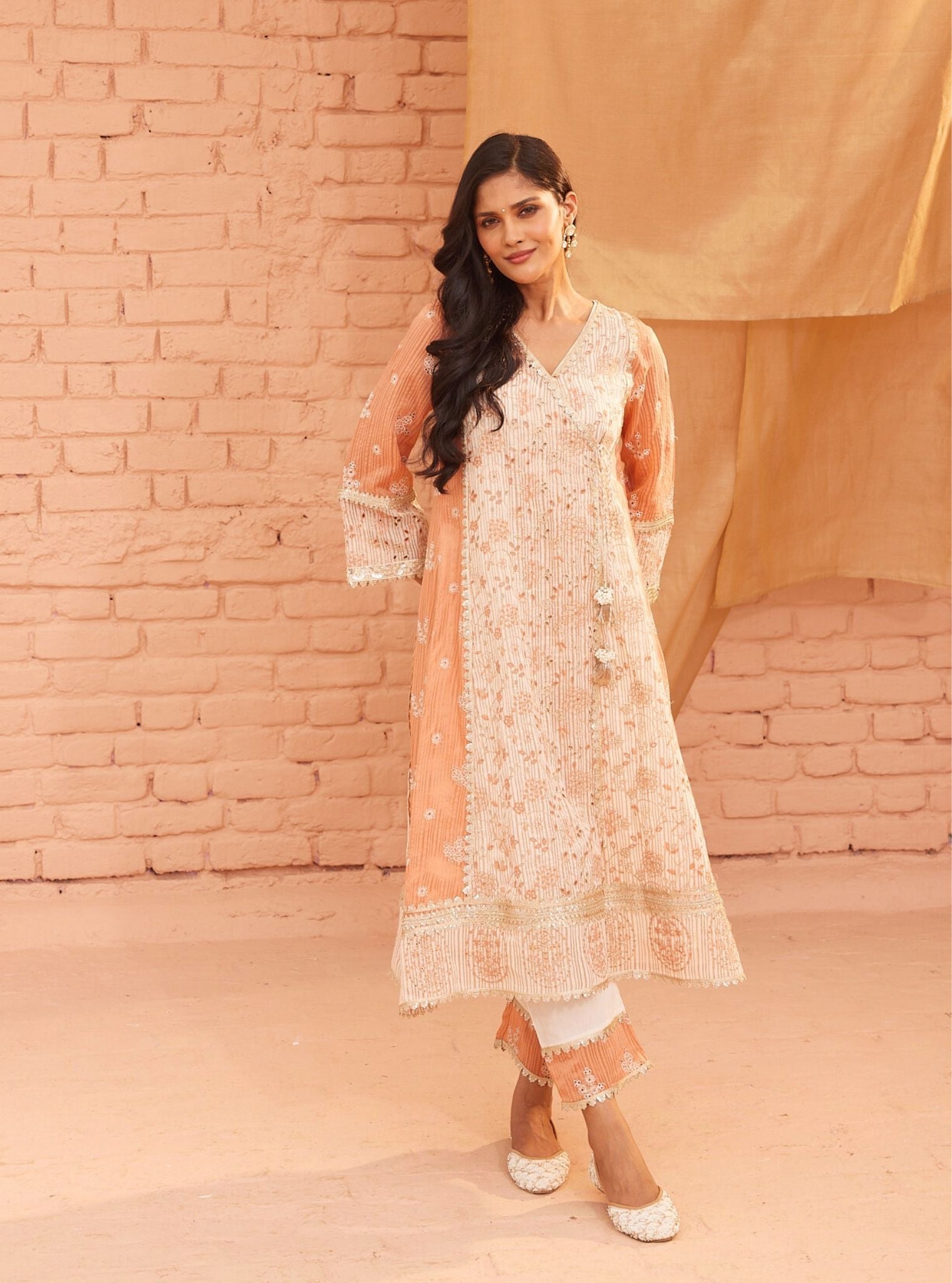 Vanessa Banarsi Off White Anarkali Kurta Set