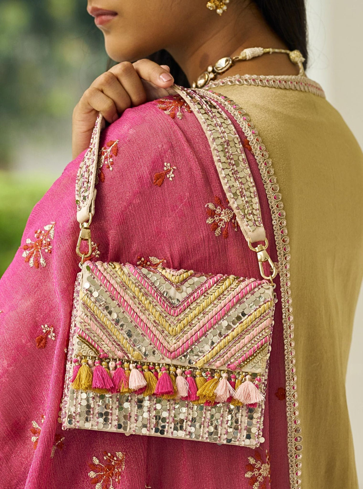 Tiyara Box Bag