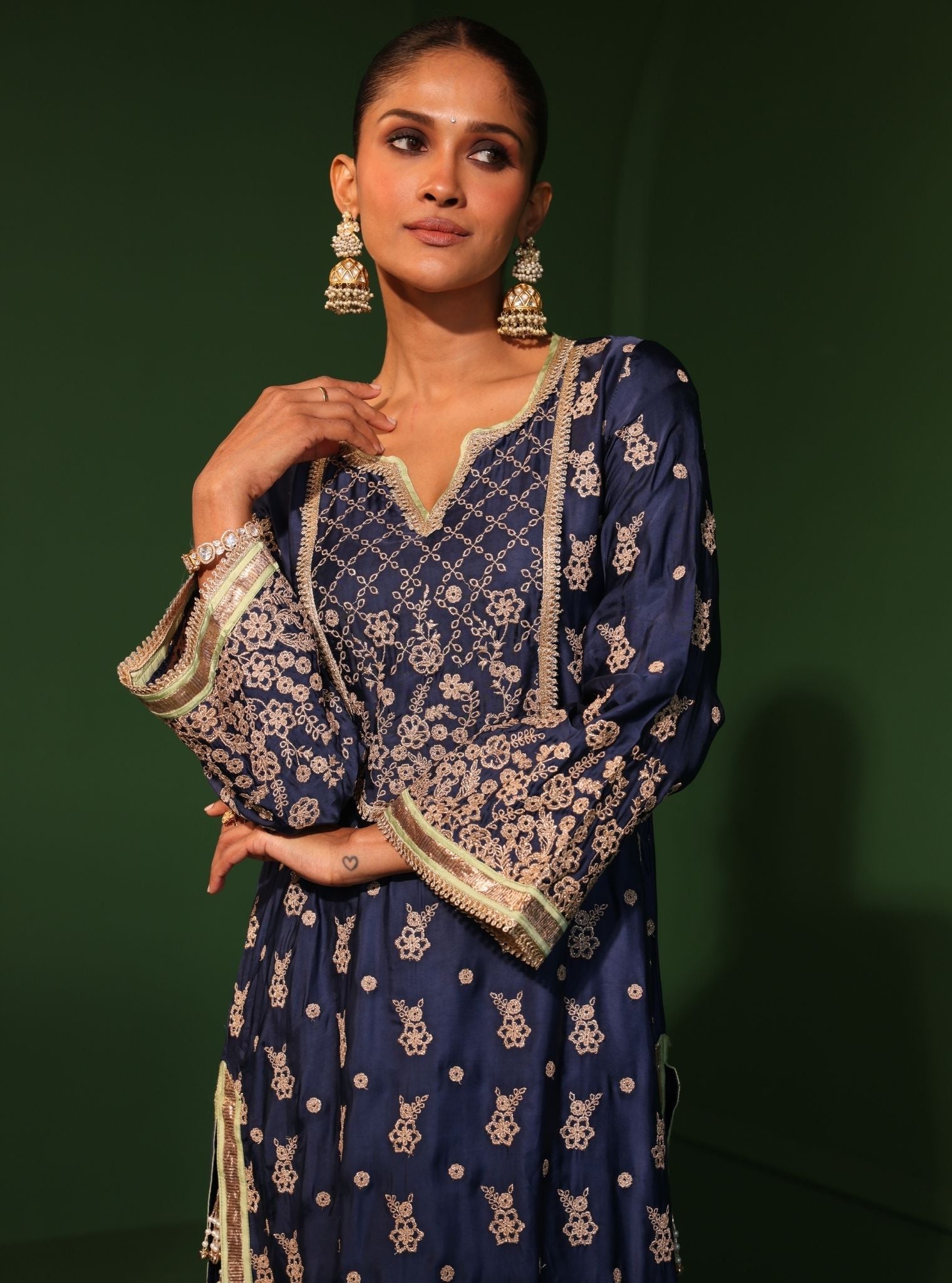 Nazakat Cupro Satin Navy Kurta Set
