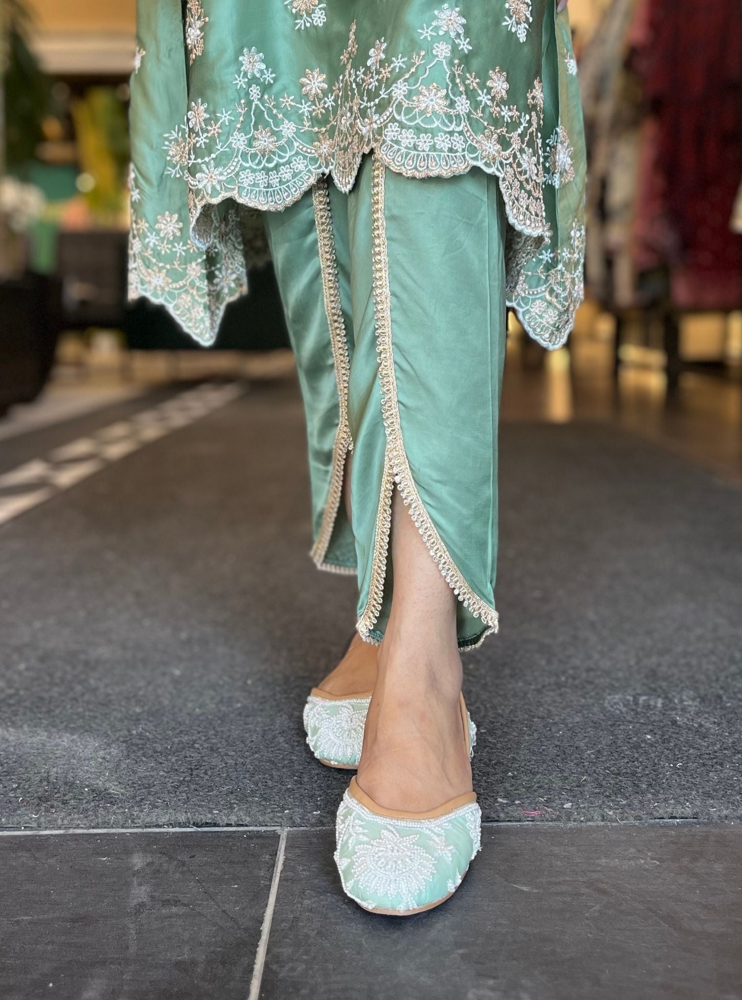 Kangna Cupro Satin Green Kurta Set