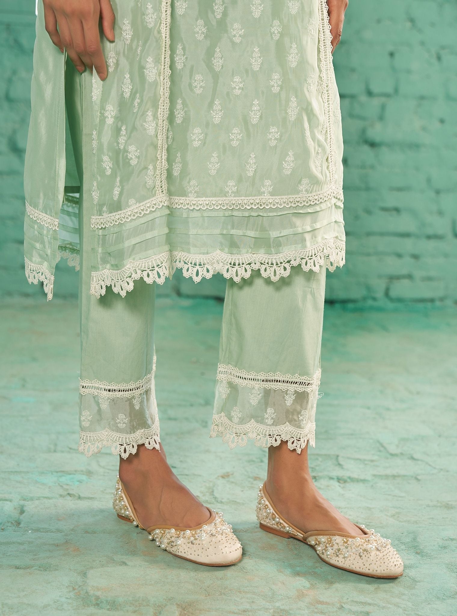Aarina Organza Mint Green Kurta Set