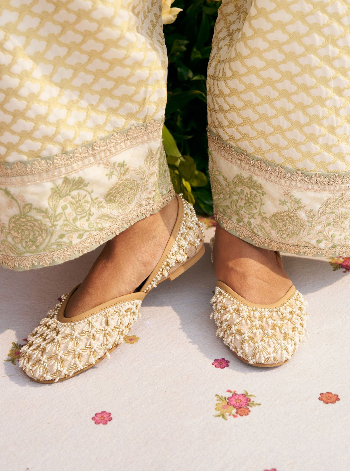 Clara Light Gold Vegan Jutti