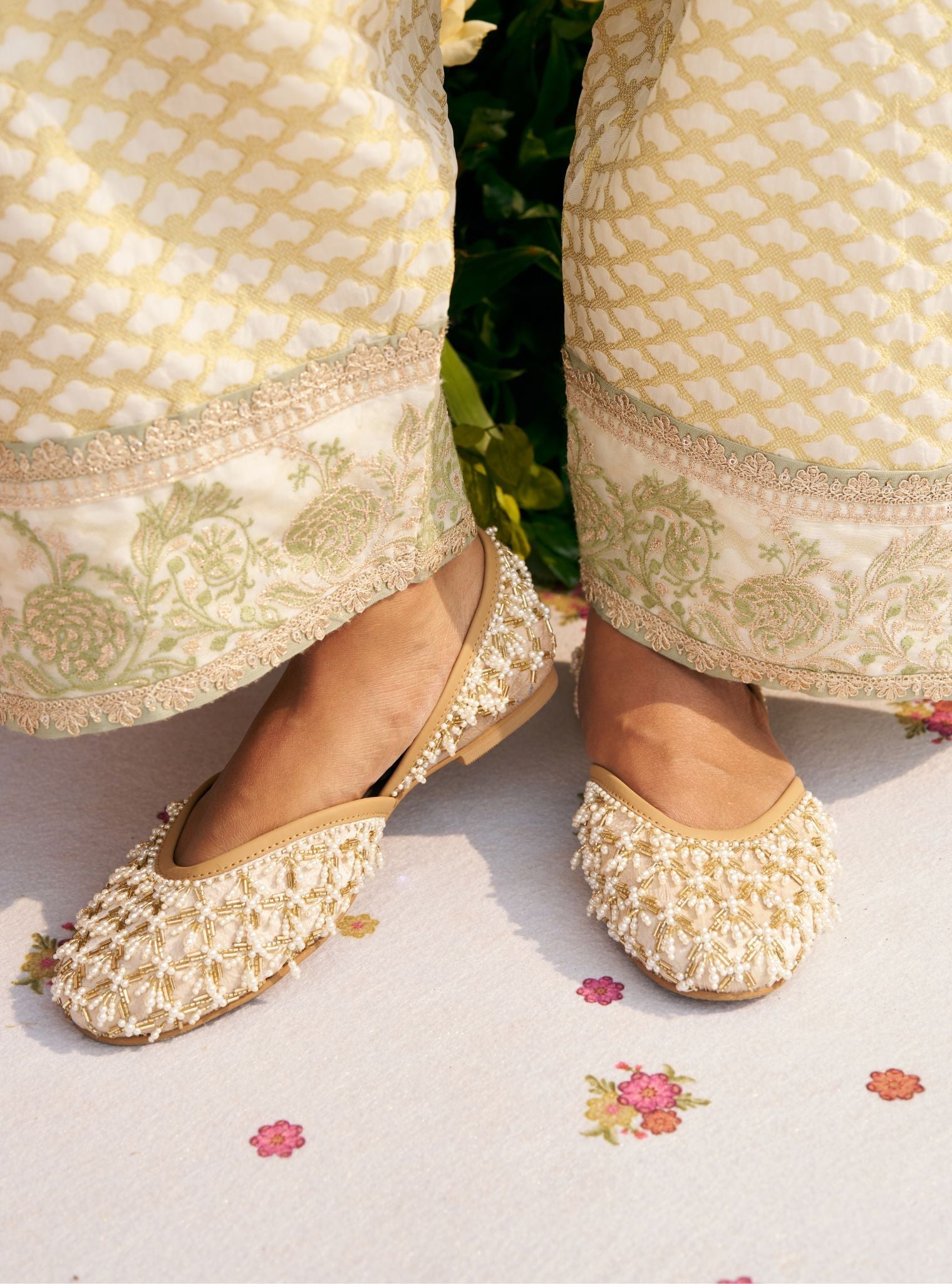 Clara Light Gold Vegan Jutti