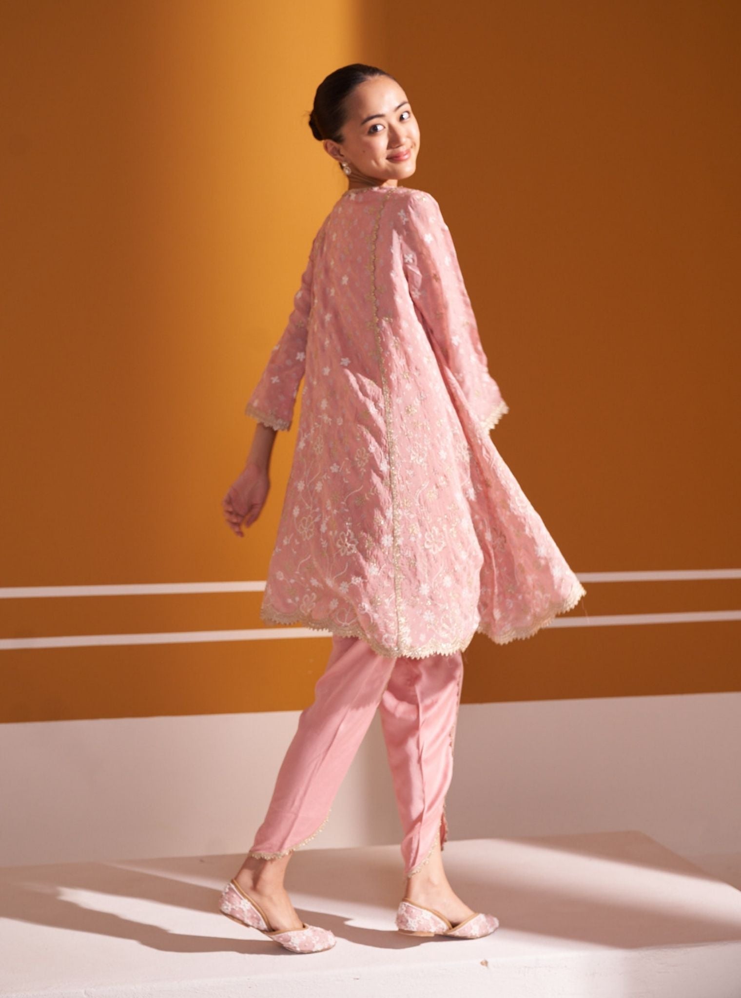 Sohni Banarsi Pink Kurta Set