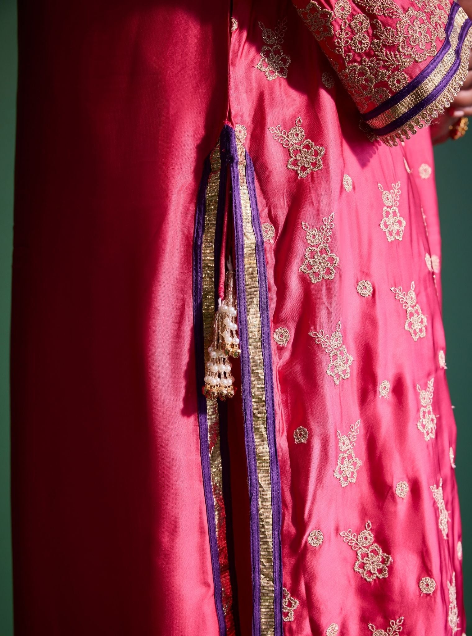 Nazakat Cupro Satin Fuschia Kurta Set