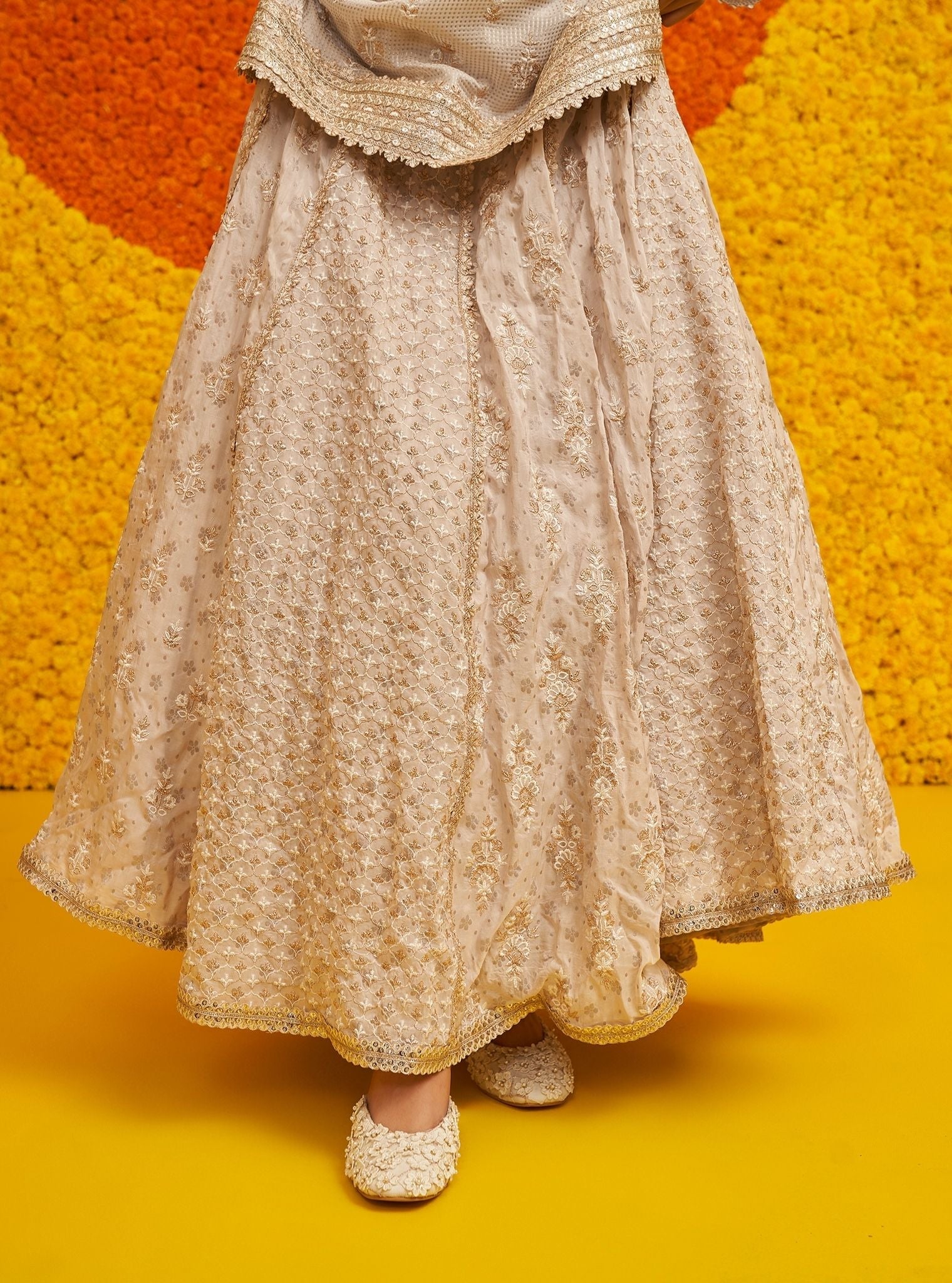 Nazariya Banarsi Off White Kurta Set