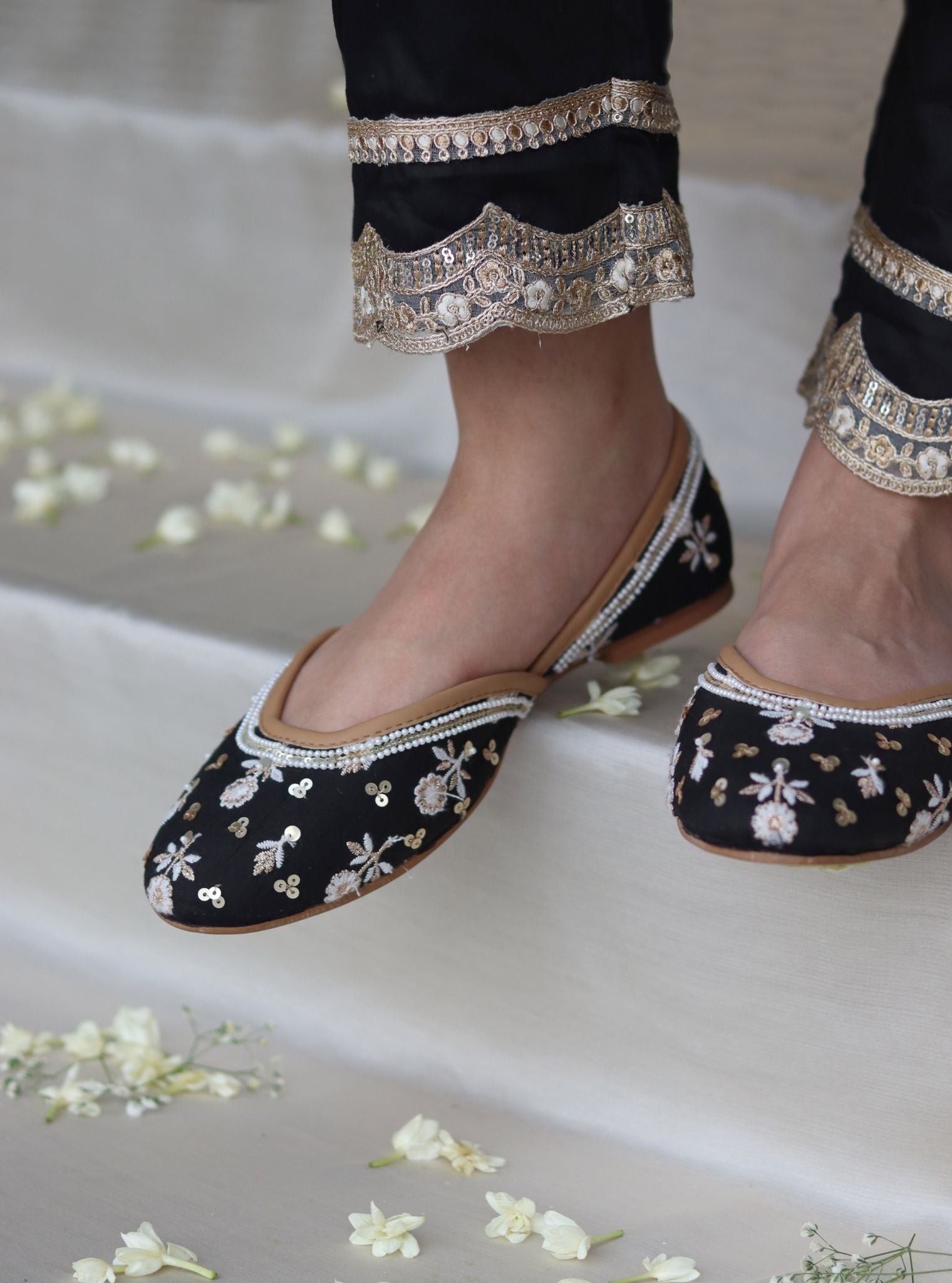 Nadia Black Vegan Jutti