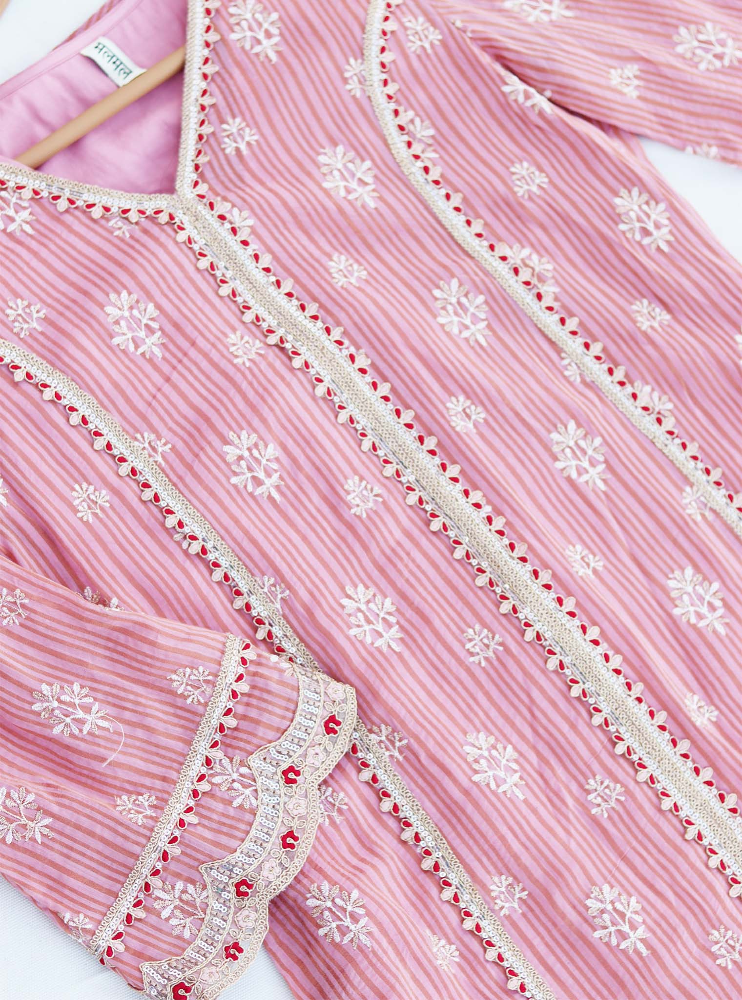 Gerua Banarsi Pink Kurta Set