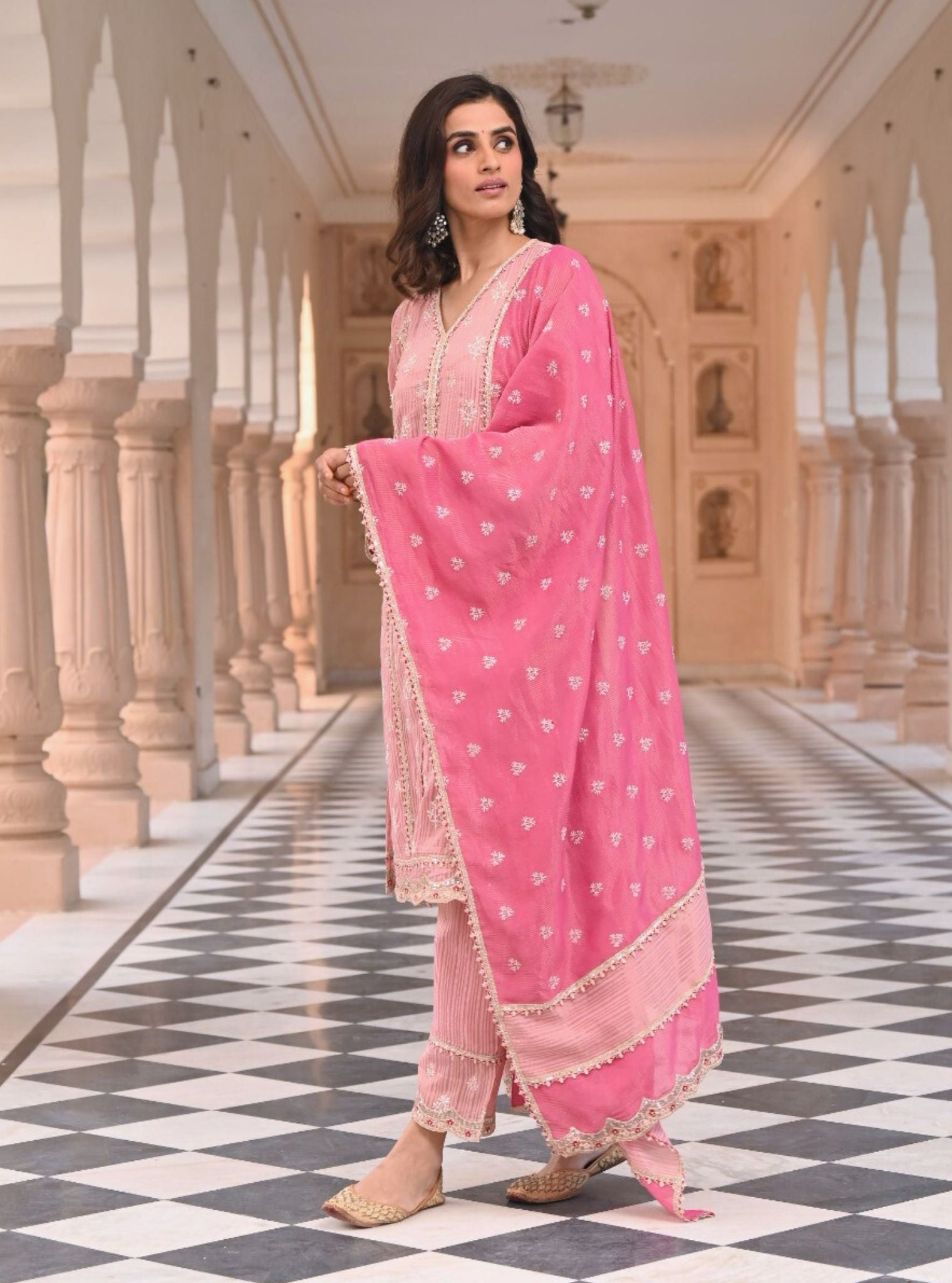 Gerua Banarsi Pink Kurta Set