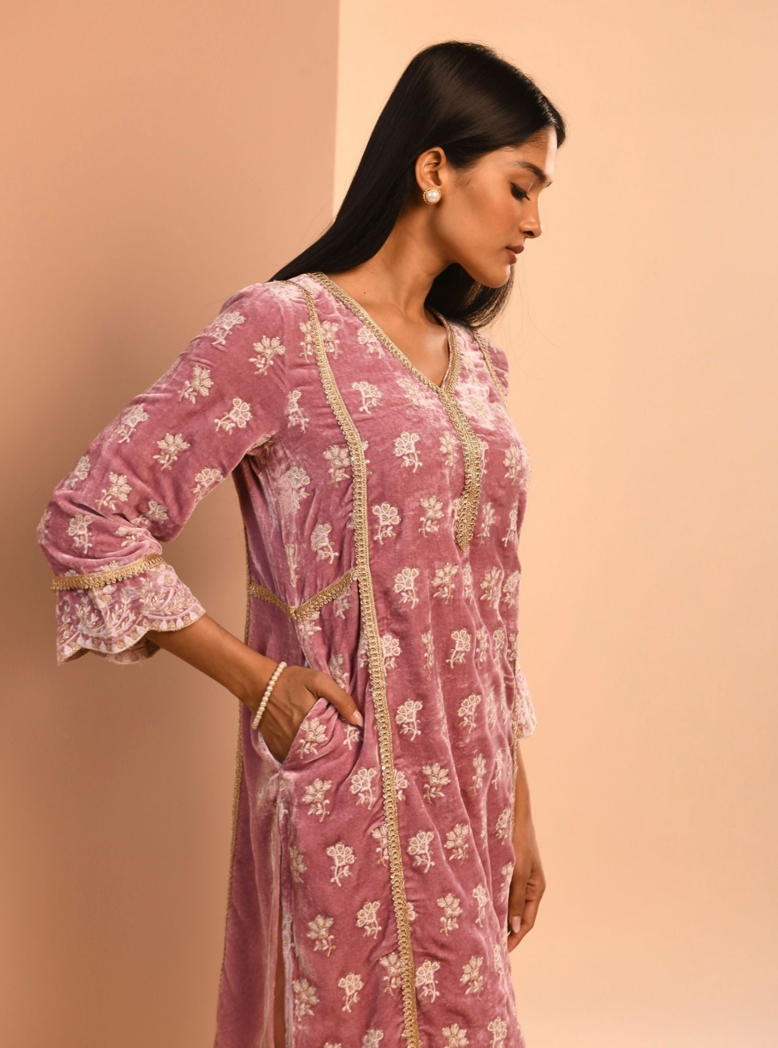 Naia Velvet Lilac Kurta Set