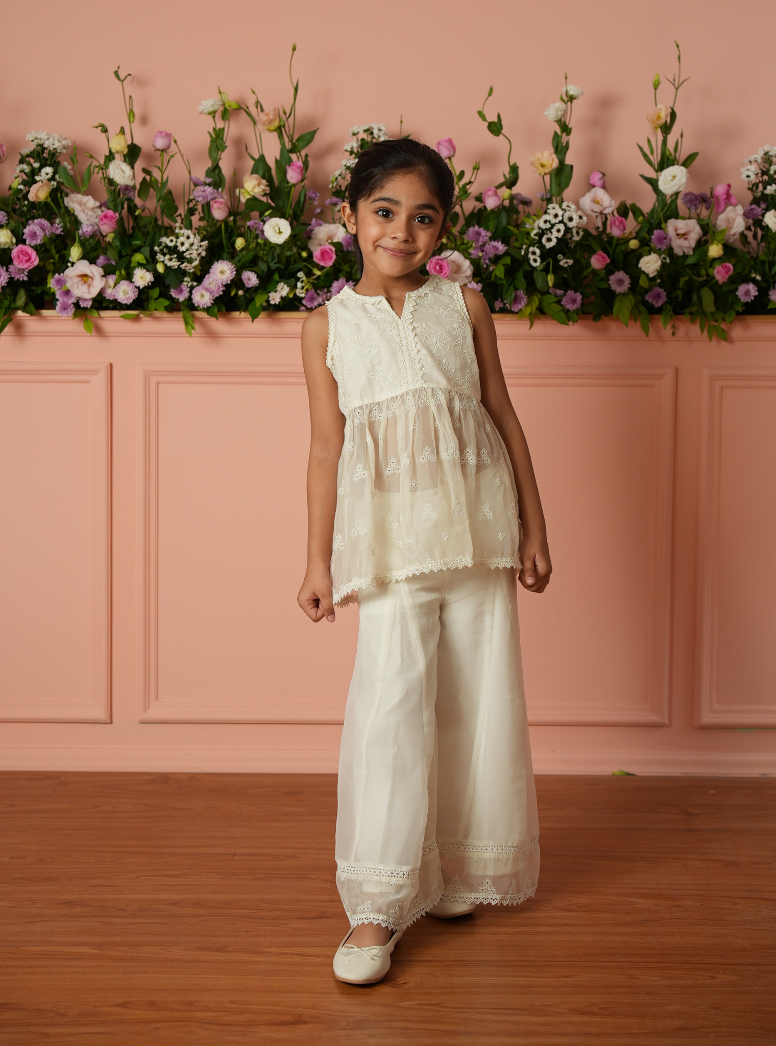Wynnora Organza White Kurta Set