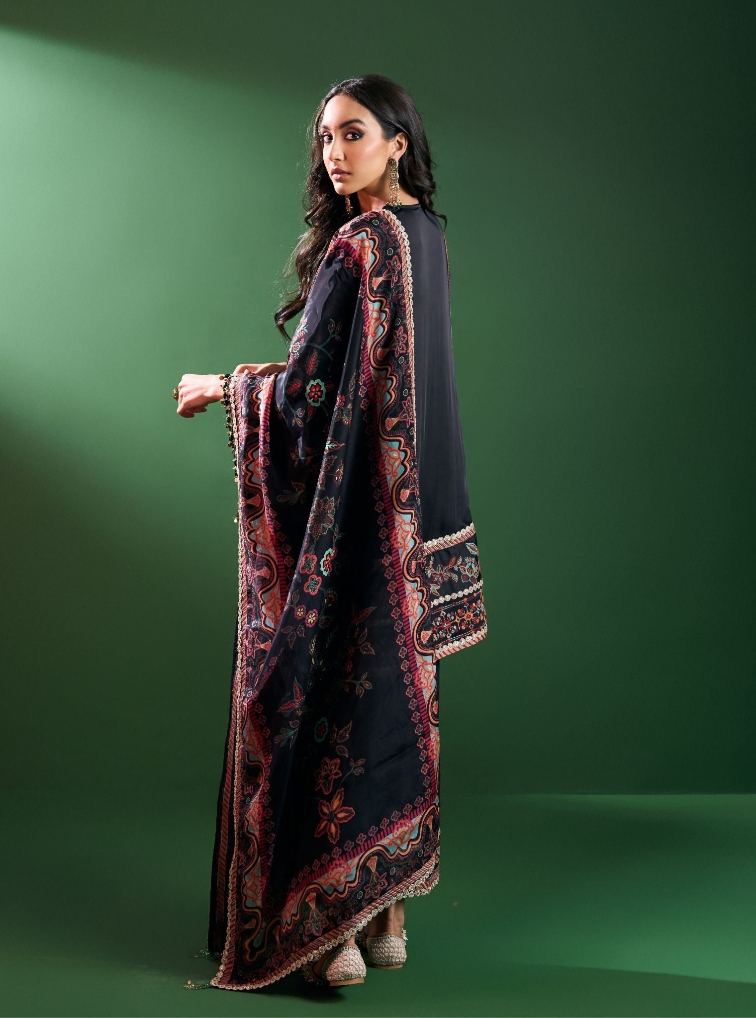 Hesi Cupro Satin Black Kurta Set