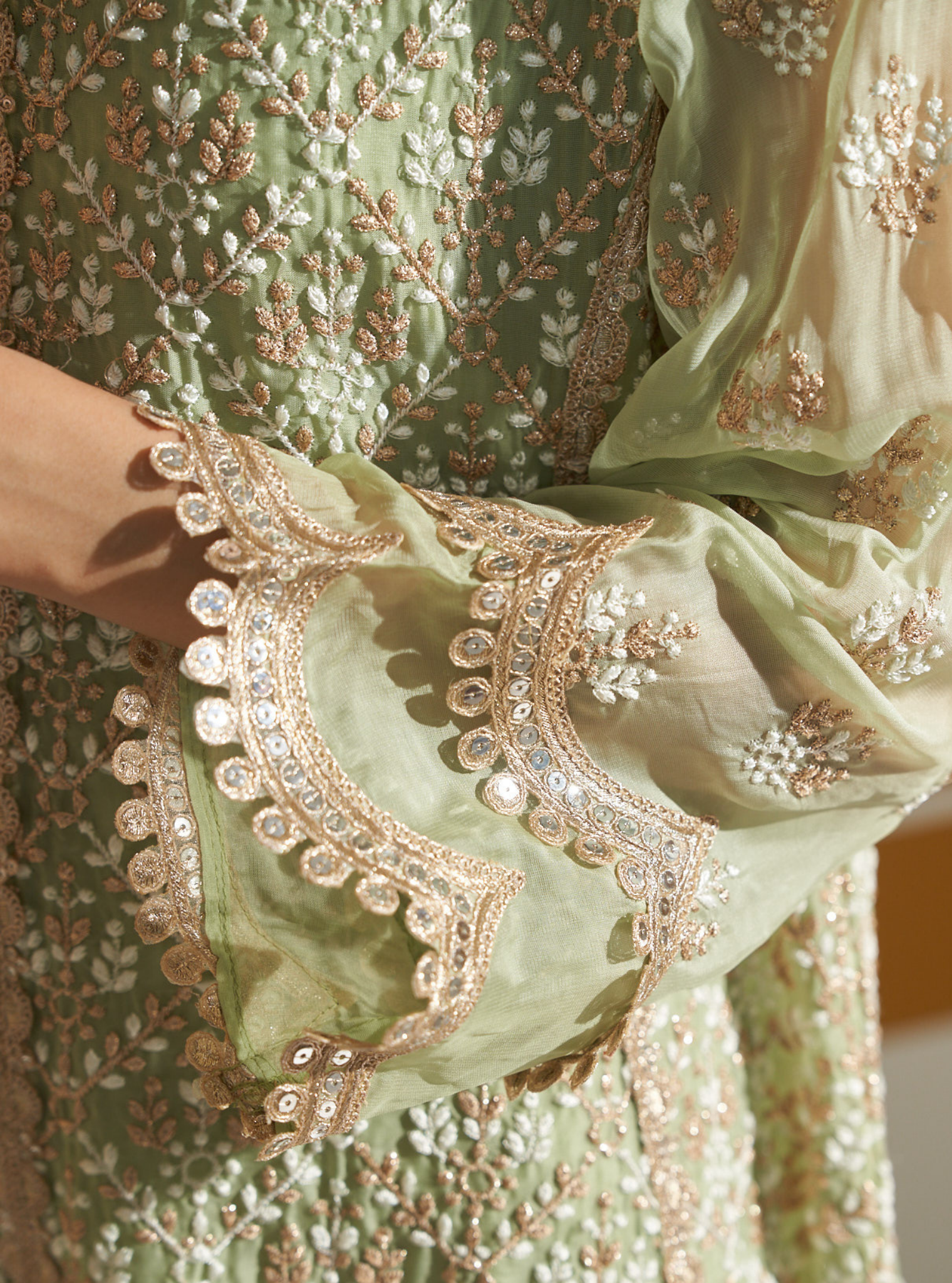 Kwanjal Organza Green Kurta Set