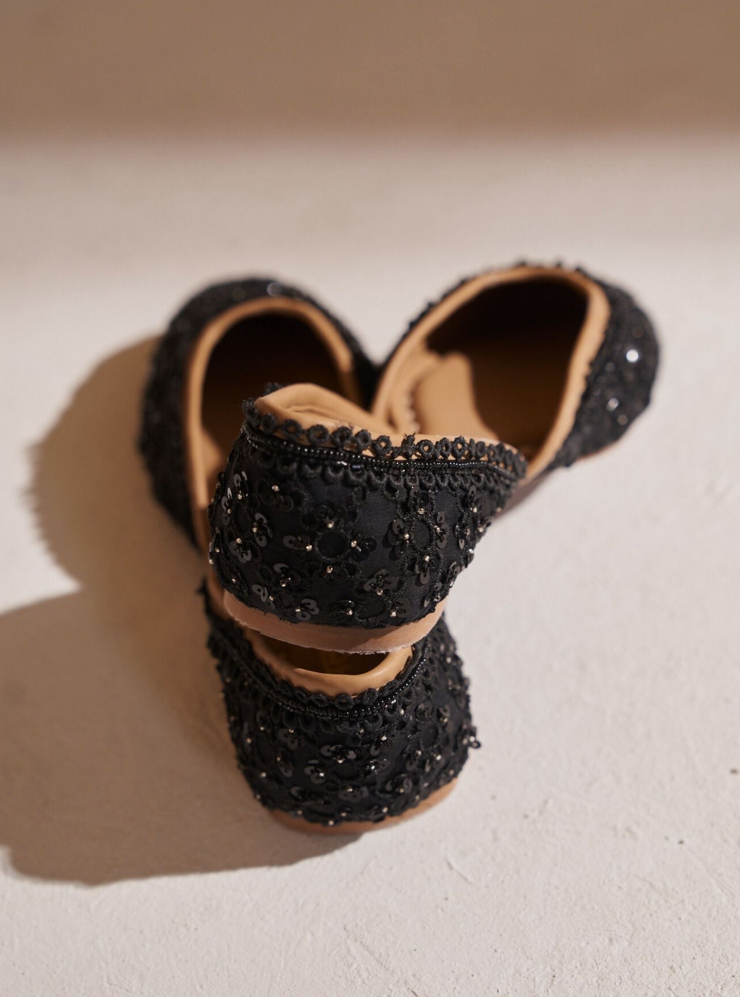 Mallika Black Vegan Jutti