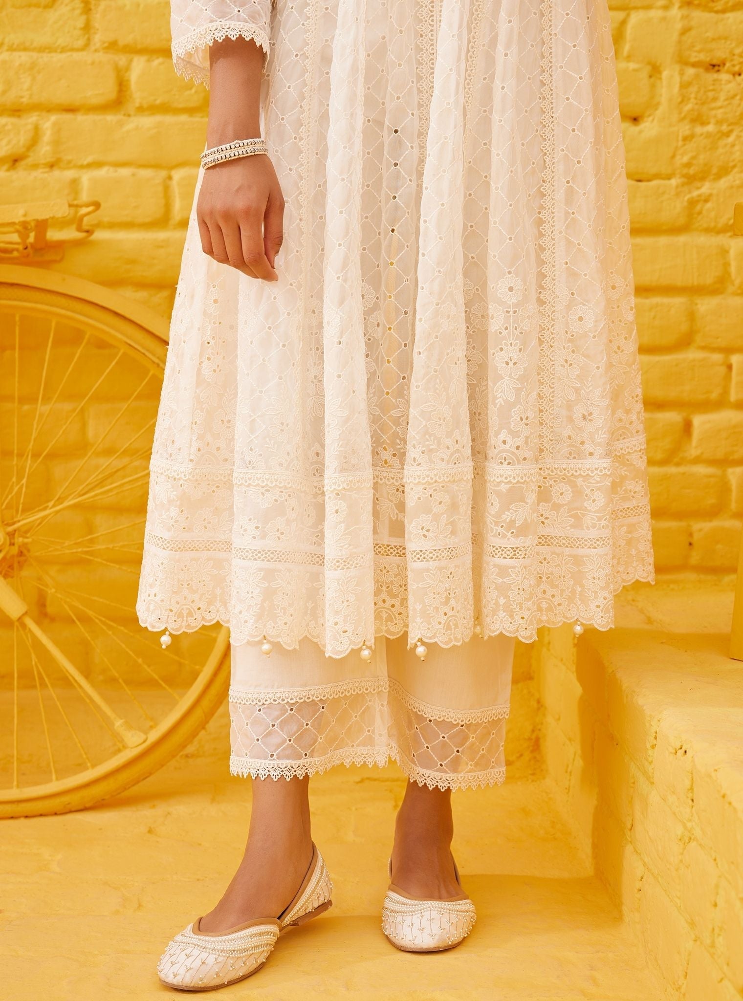 Ilaa Organza Off White Anarkali Kurta Set