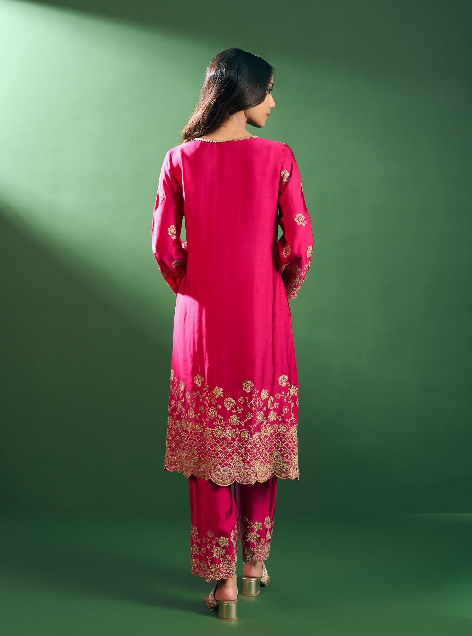 Dira Cupro Satin Fuschia Kurta Set