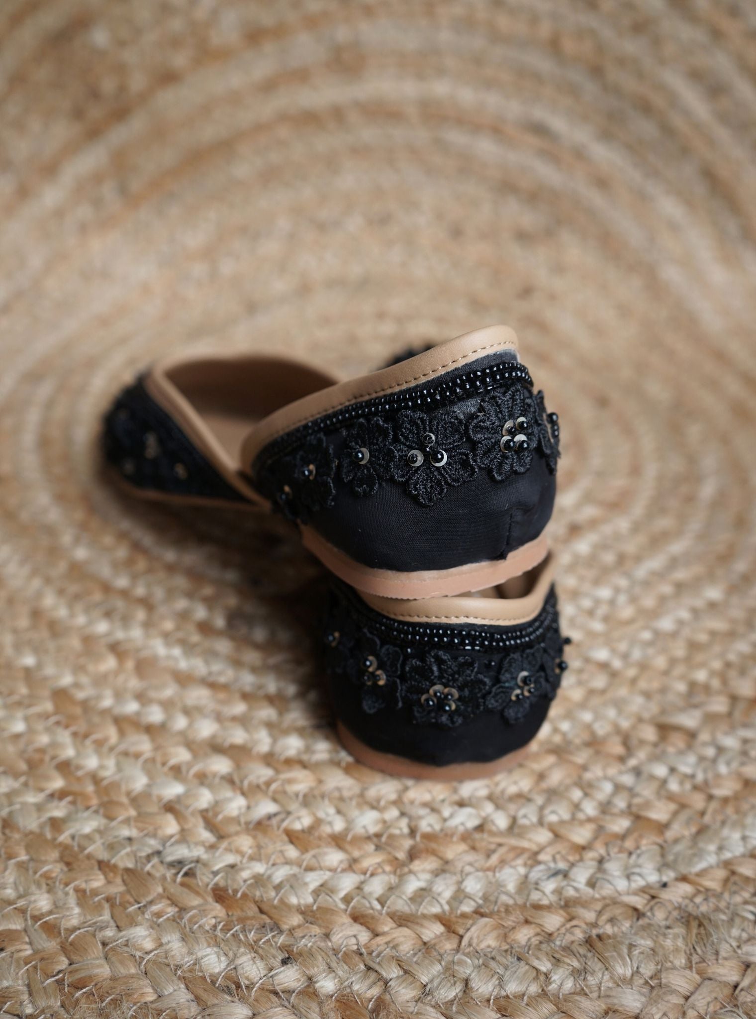 Gulnar Black Vegan Jutti