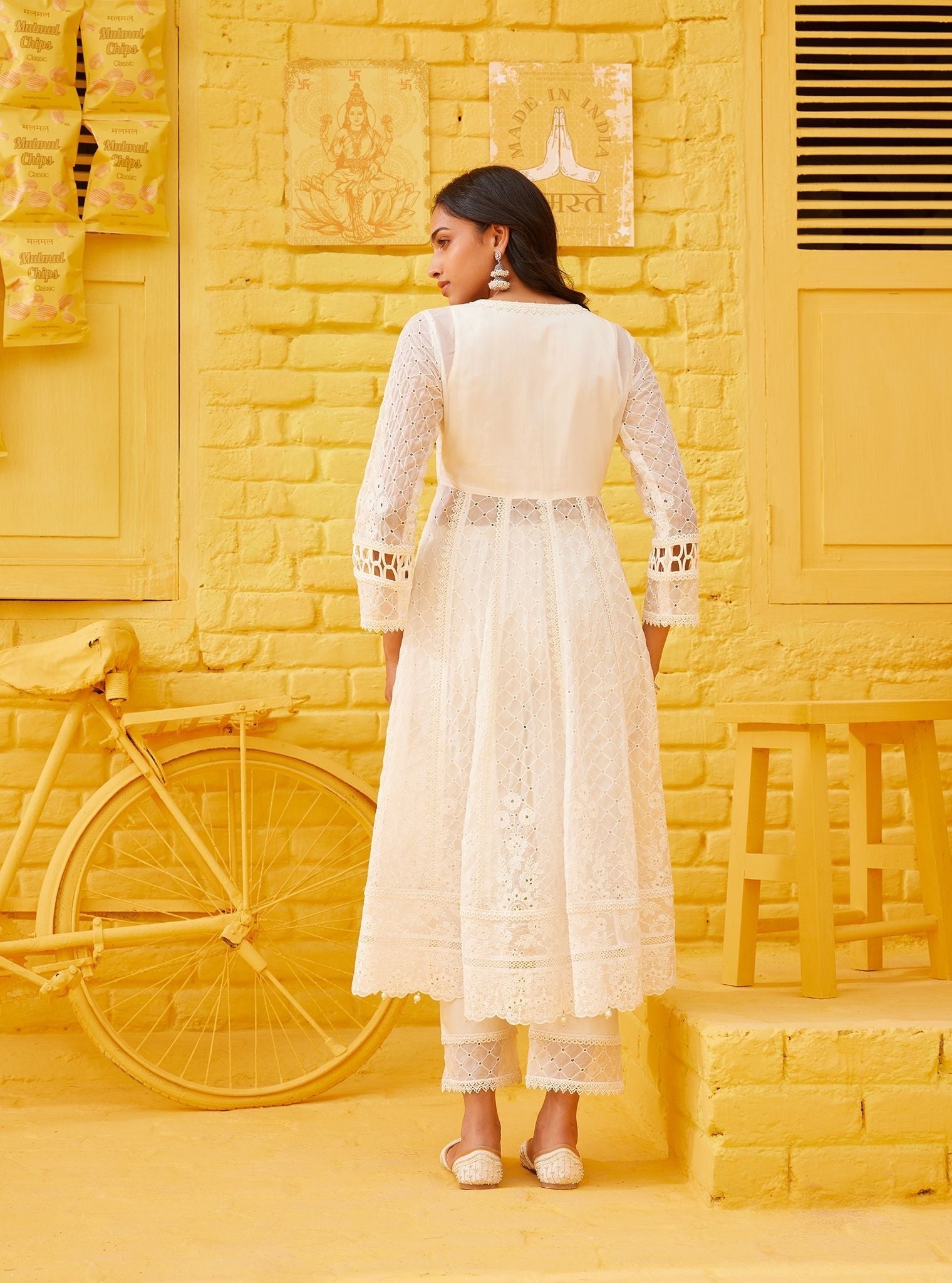 Ilaa Organza Off White Anarkali Kurta Set