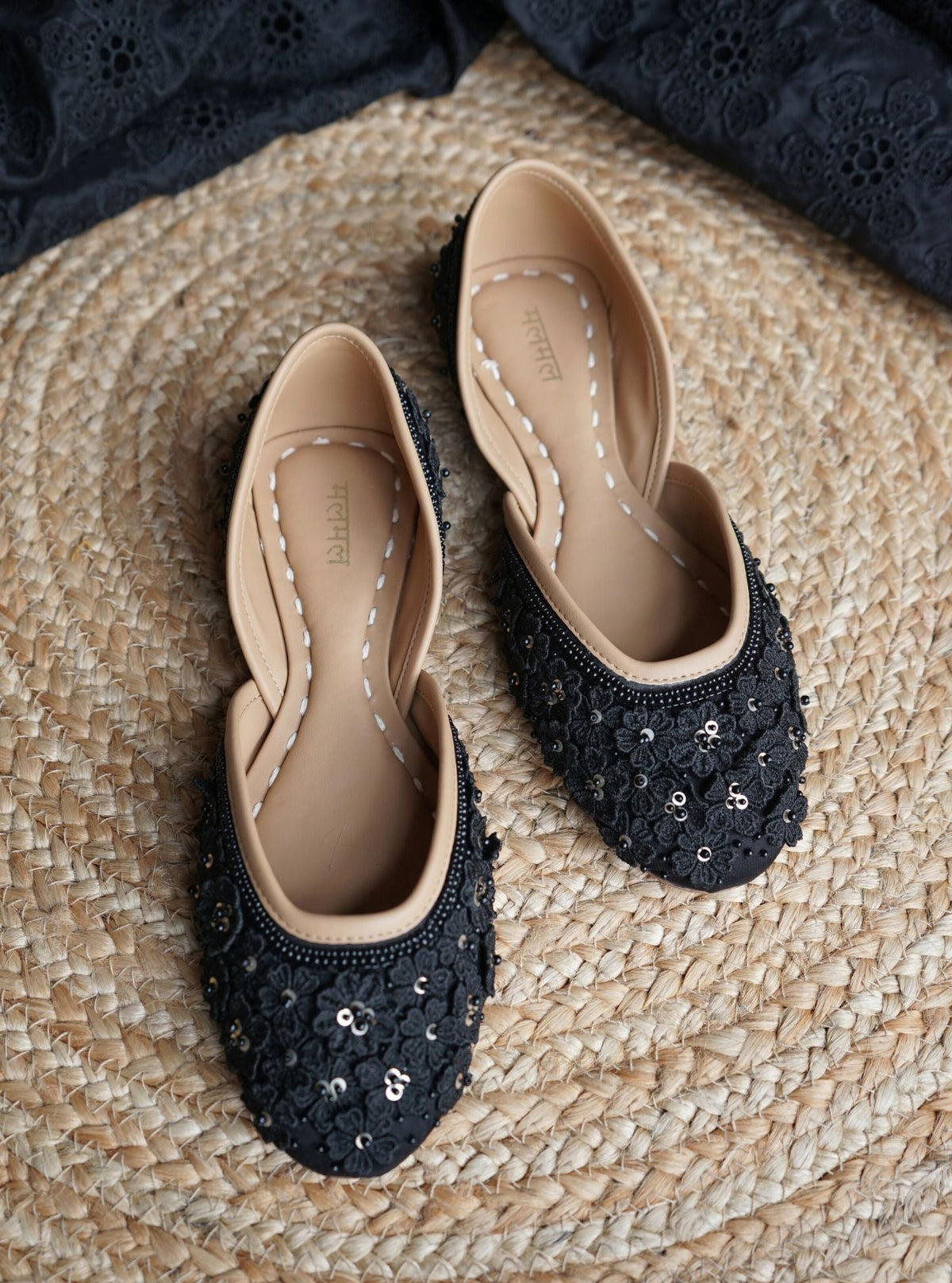 Gulnar Black Vegan Jutti